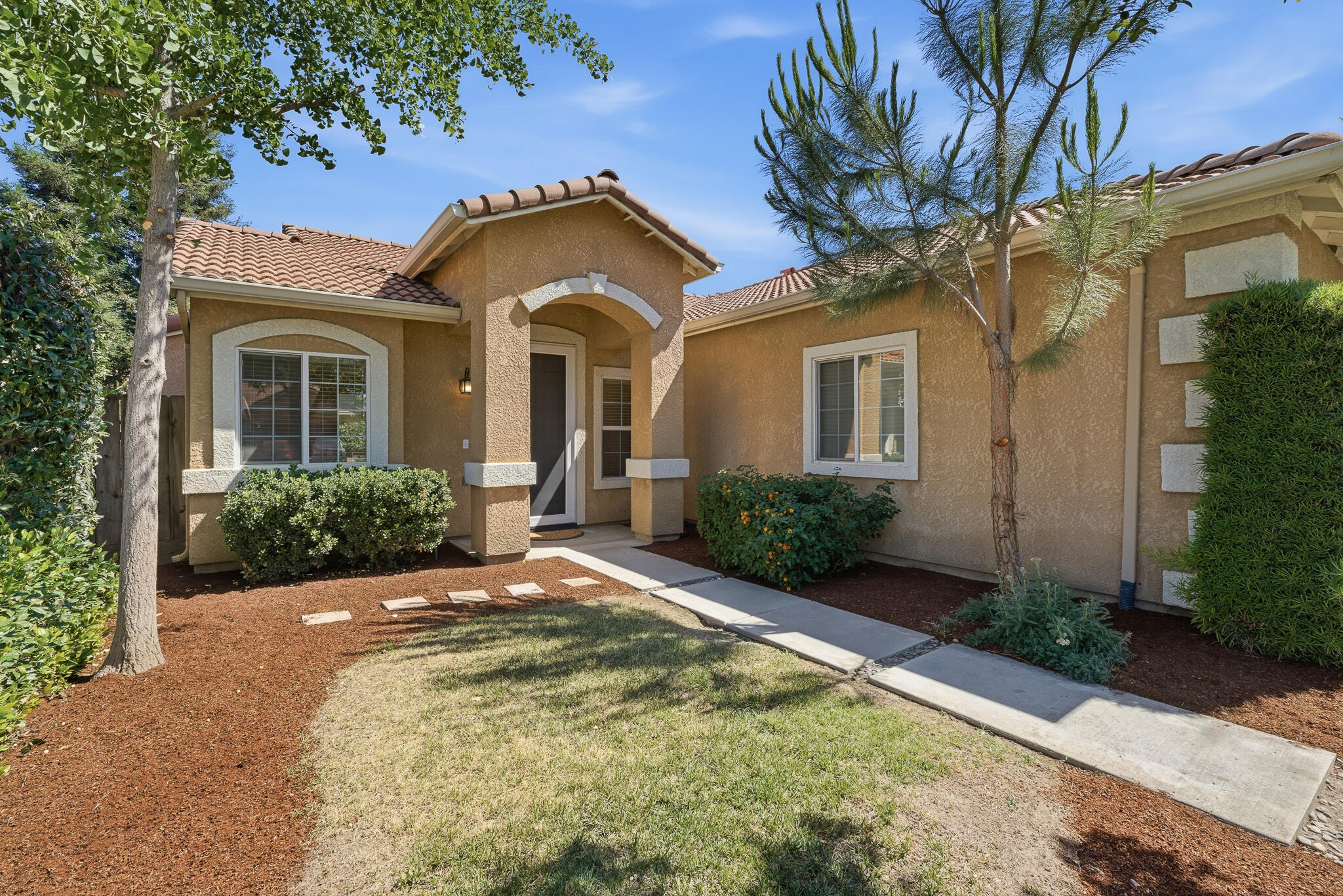 1738 Malvasia Ave, Tulare, CA 93274