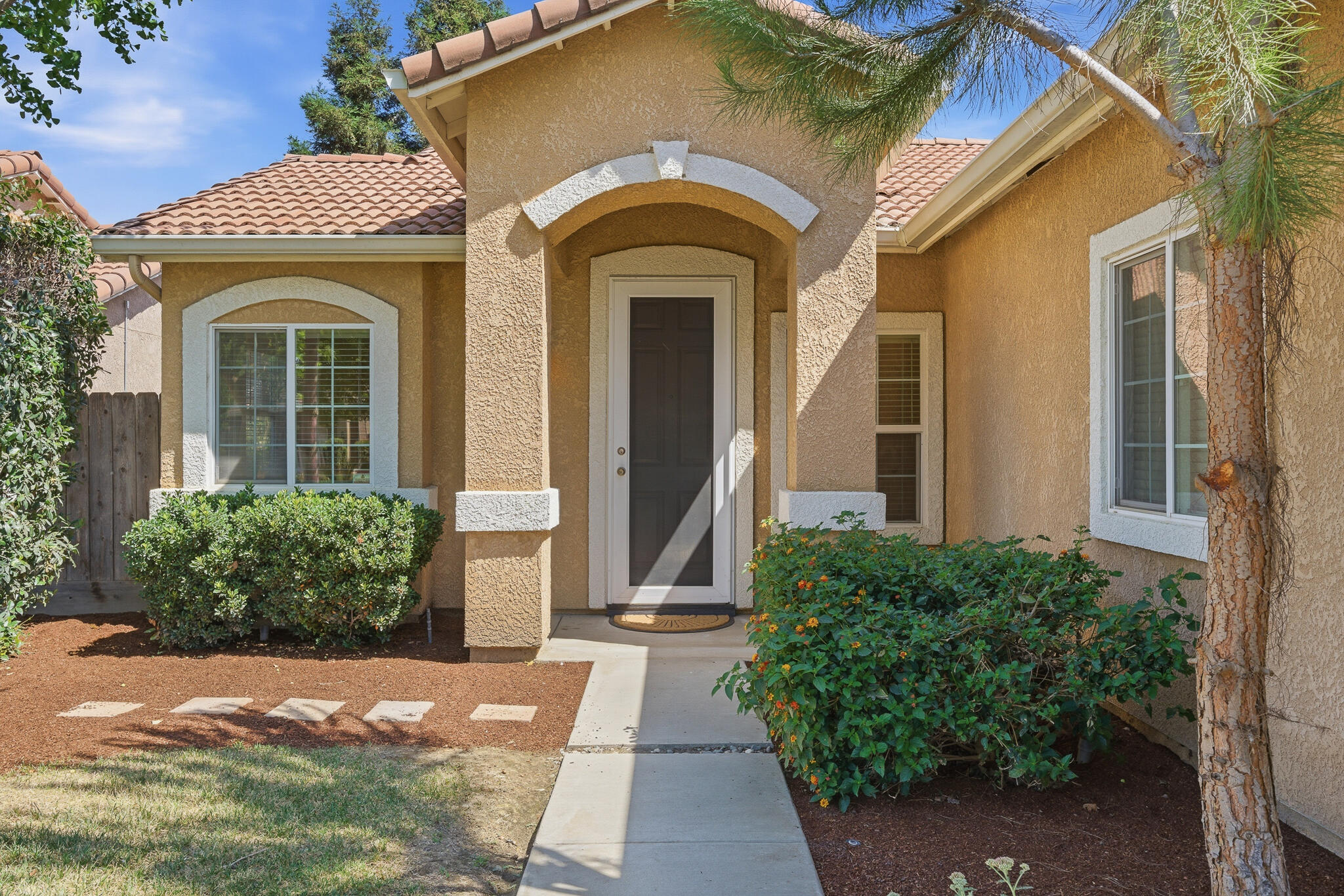 1738 Malvasia Ave, Tulare, CA 93274
