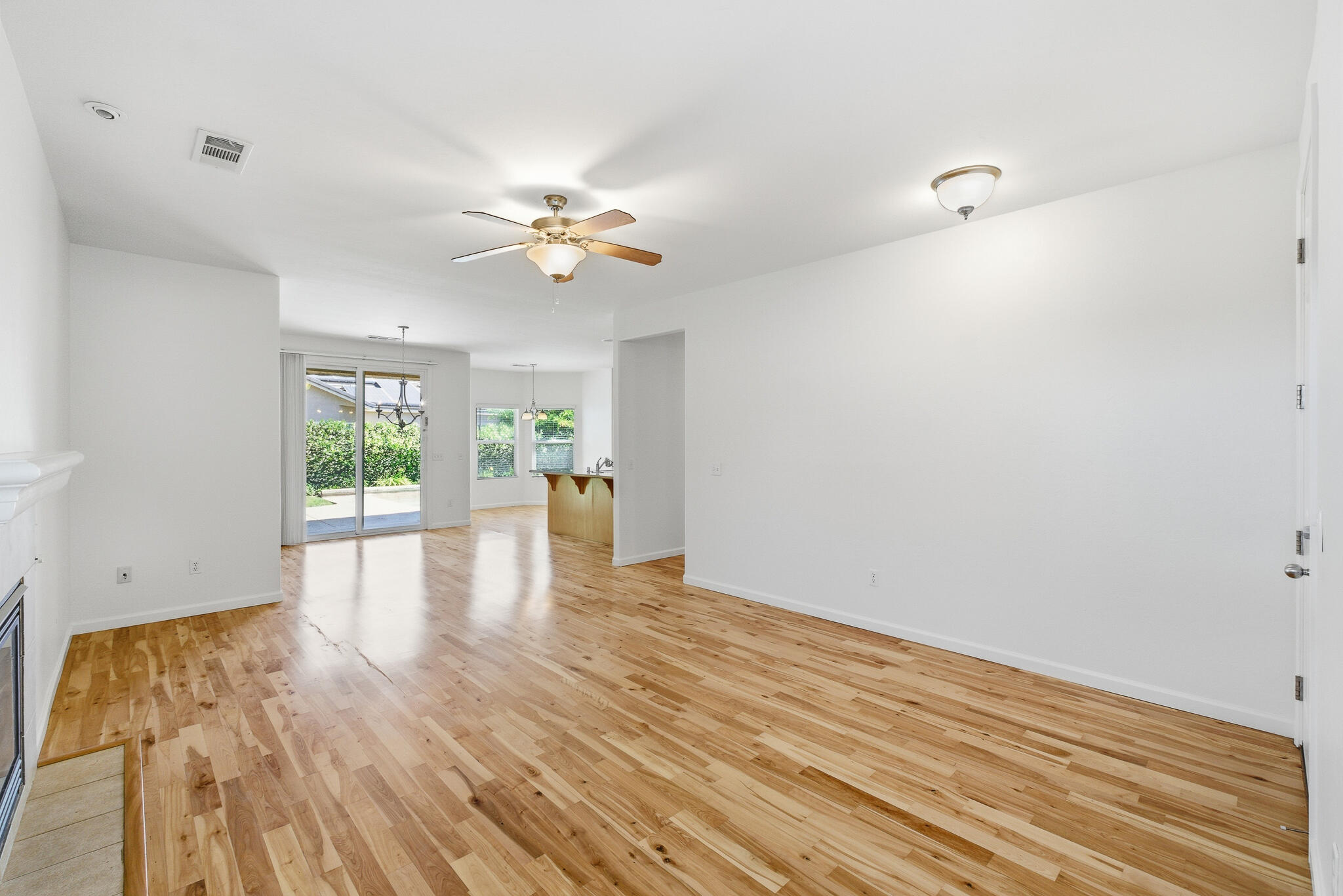 1738 Malvasia Ave, Tulare, CA 93274