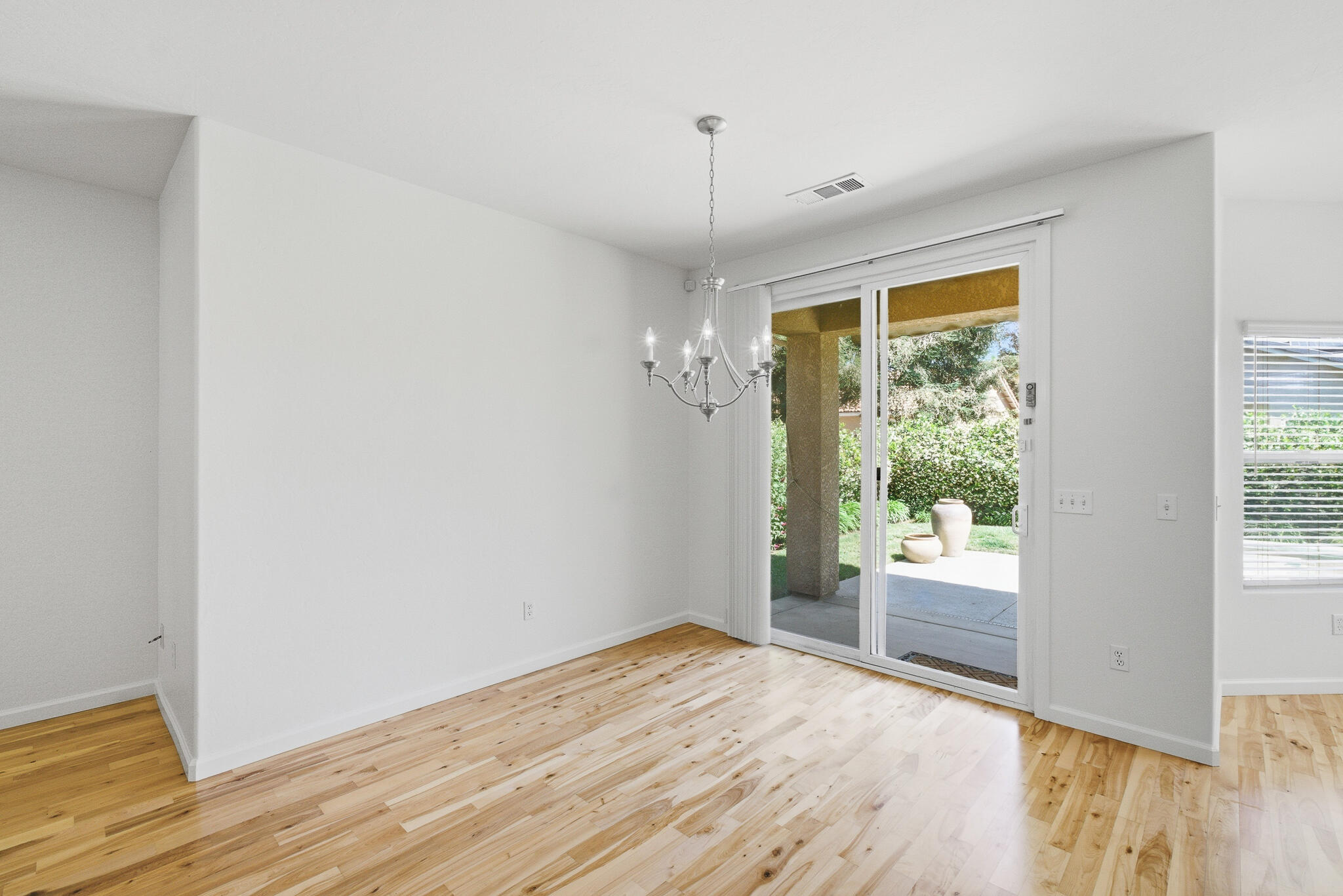 1738 Malvasia Ave, Tulare, CA 93274