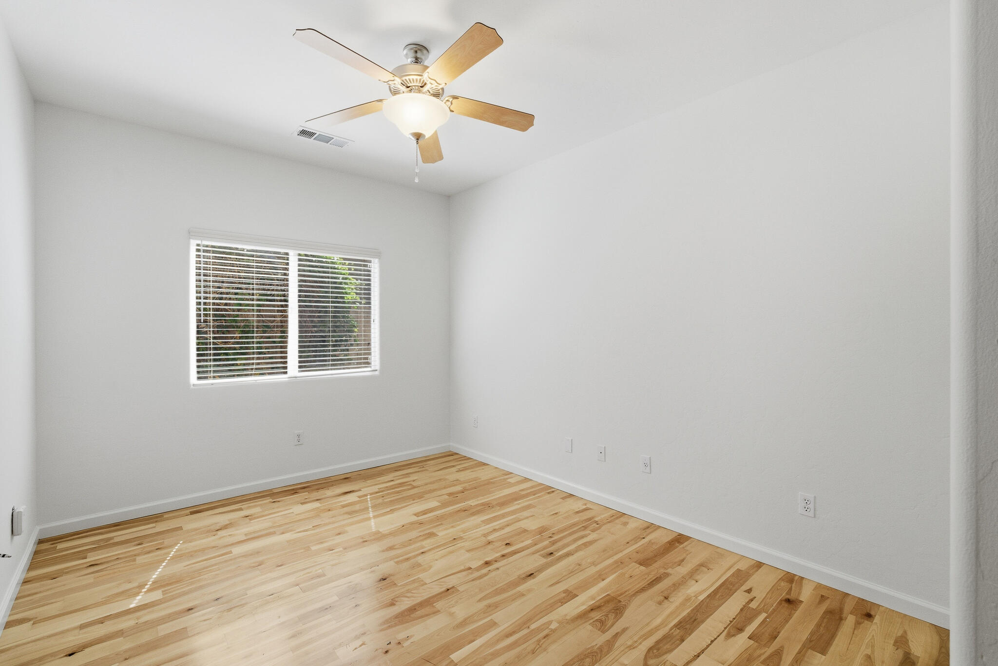 1738 Malvasia Ave, Tulare, CA 93274