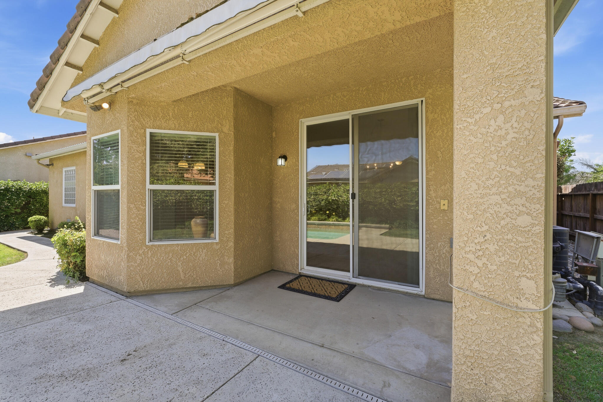 1738 Malvasia Ave, Tulare, CA 93274