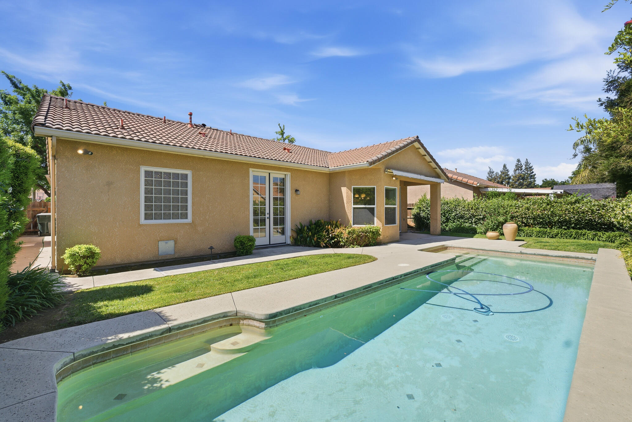 1738 Malvasia Ave, Tulare, CA 93274