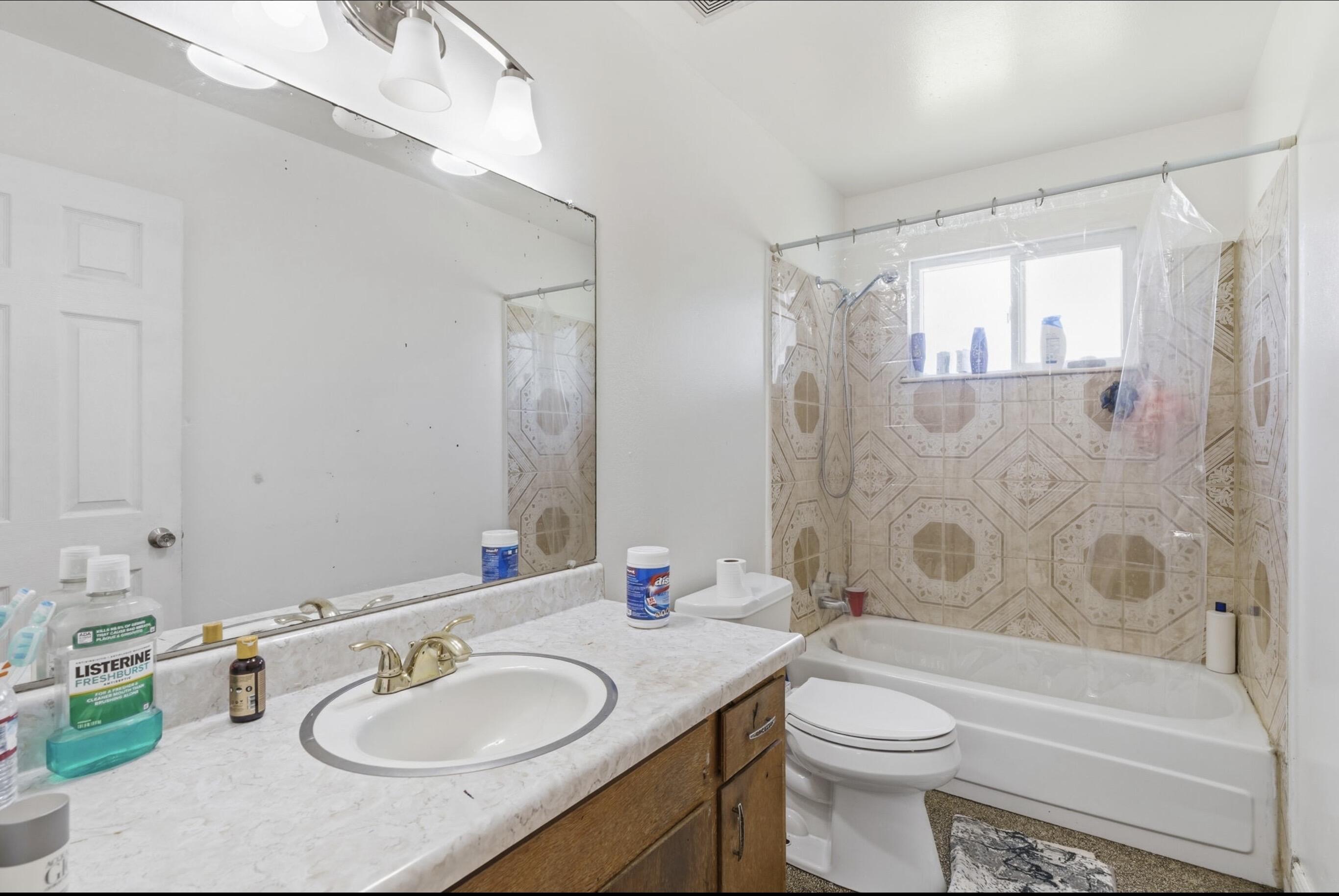 1529 W Wren Ave, Visalia, CA 93291