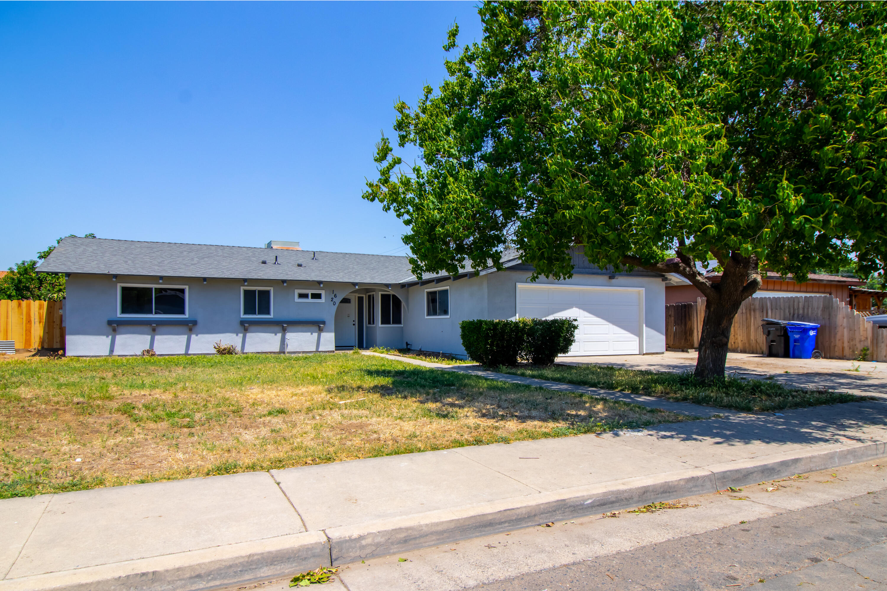 1620 W Grand Ave, Porterville, CA 93257