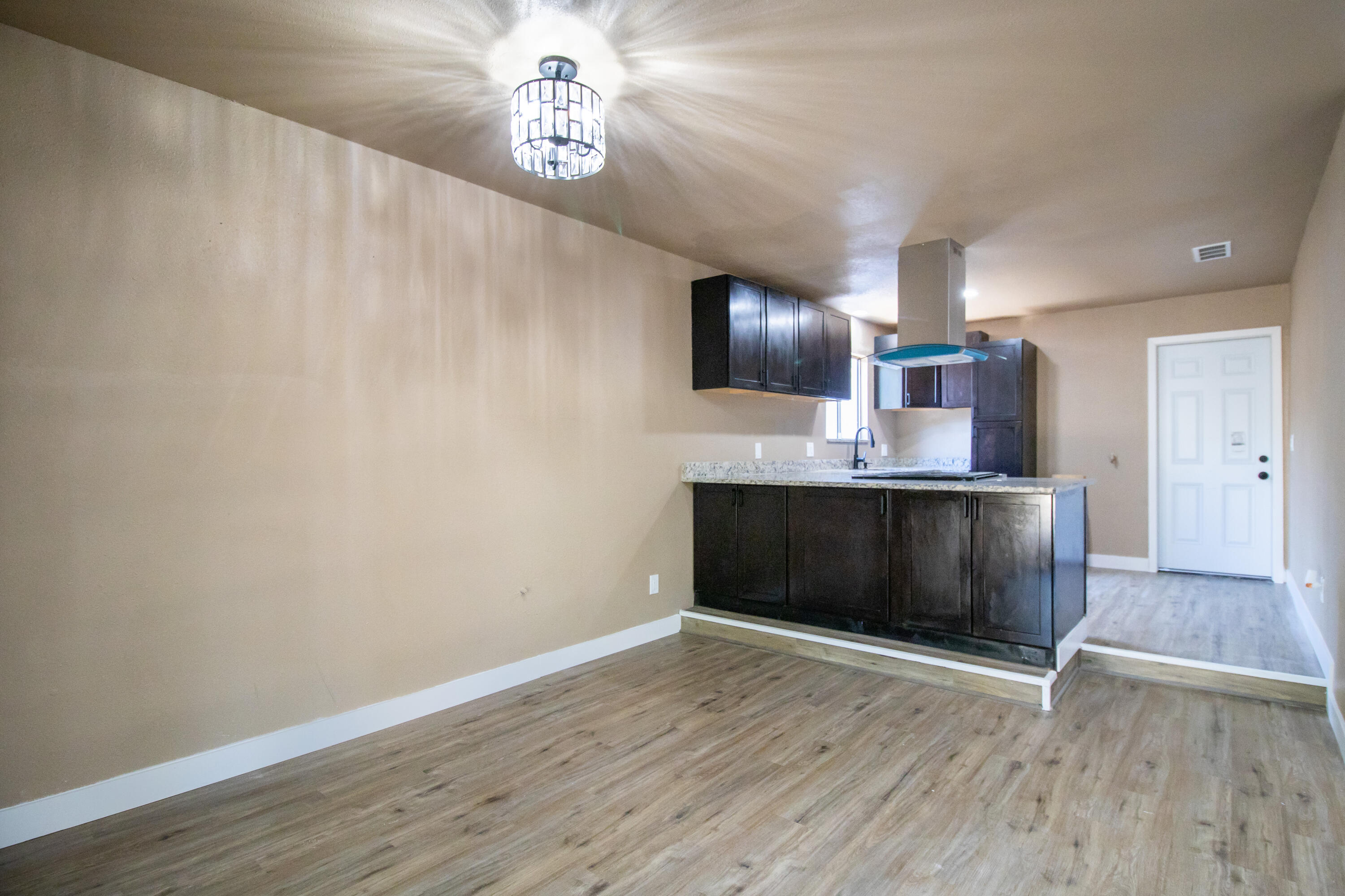 1620 W Grand Ave, Porterville, CA 93257