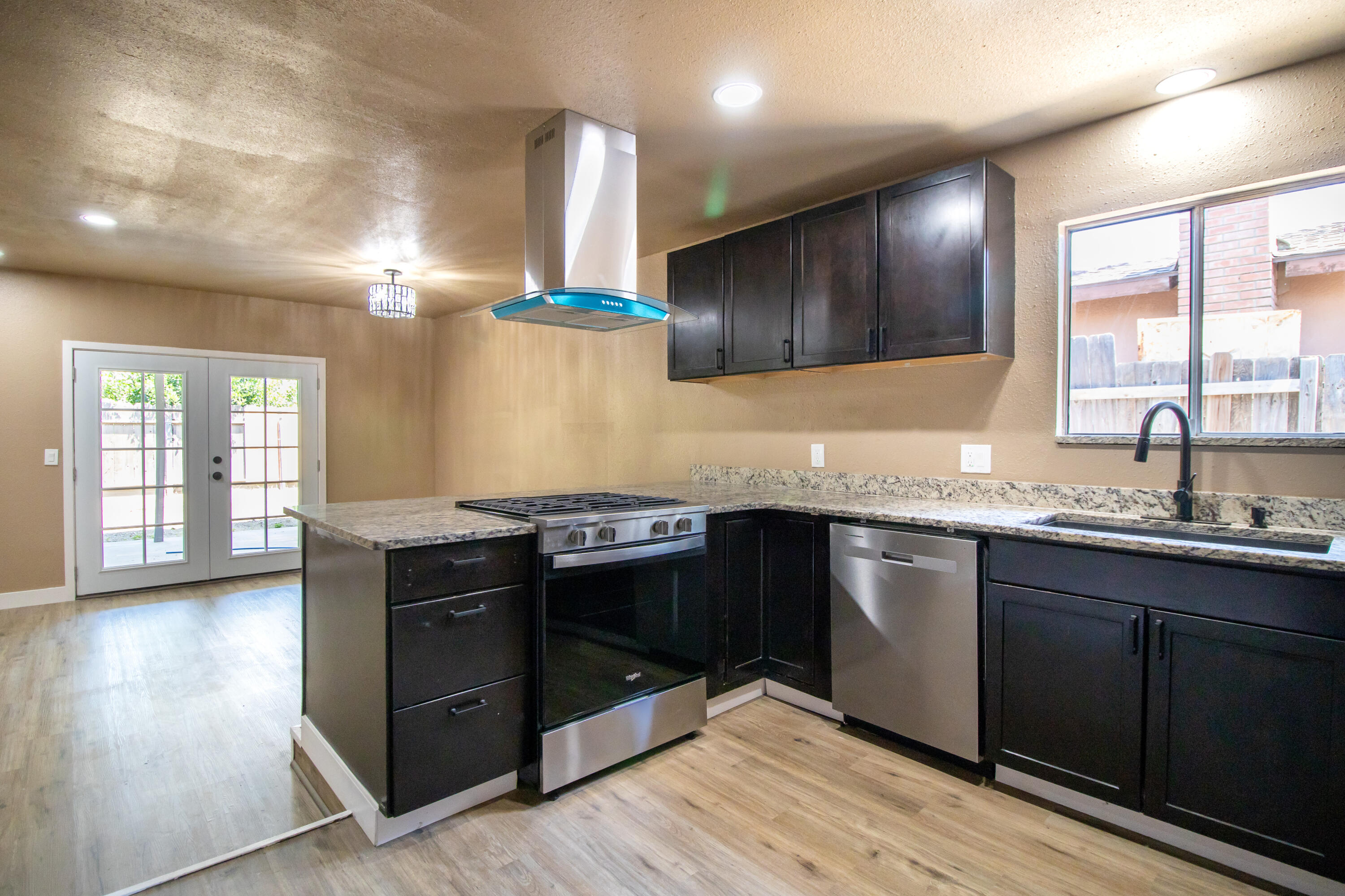 1620 W Grand Ave, Porterville, CA 93257