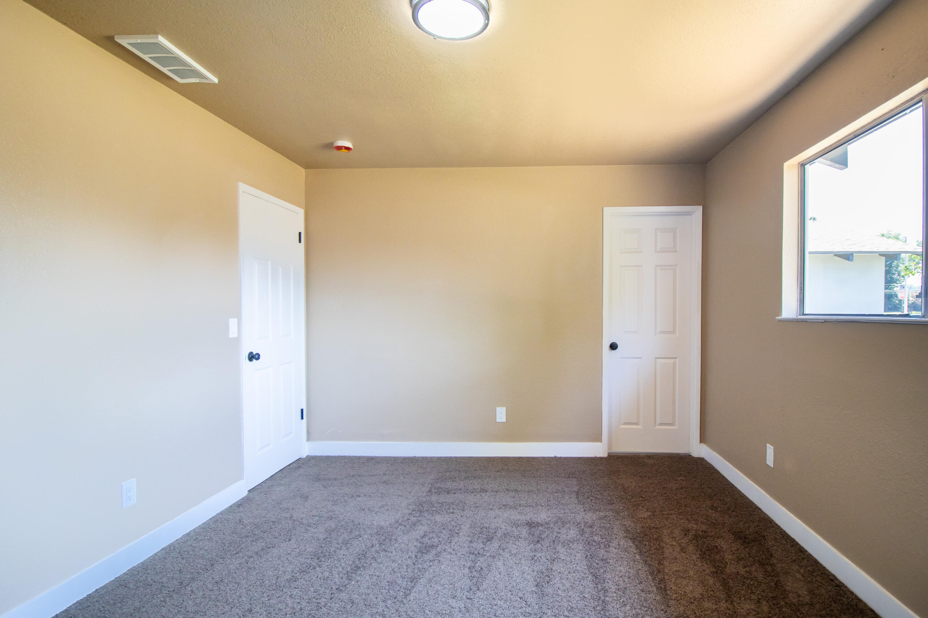 1620 W Grand Ave, Porterville, CA 93257