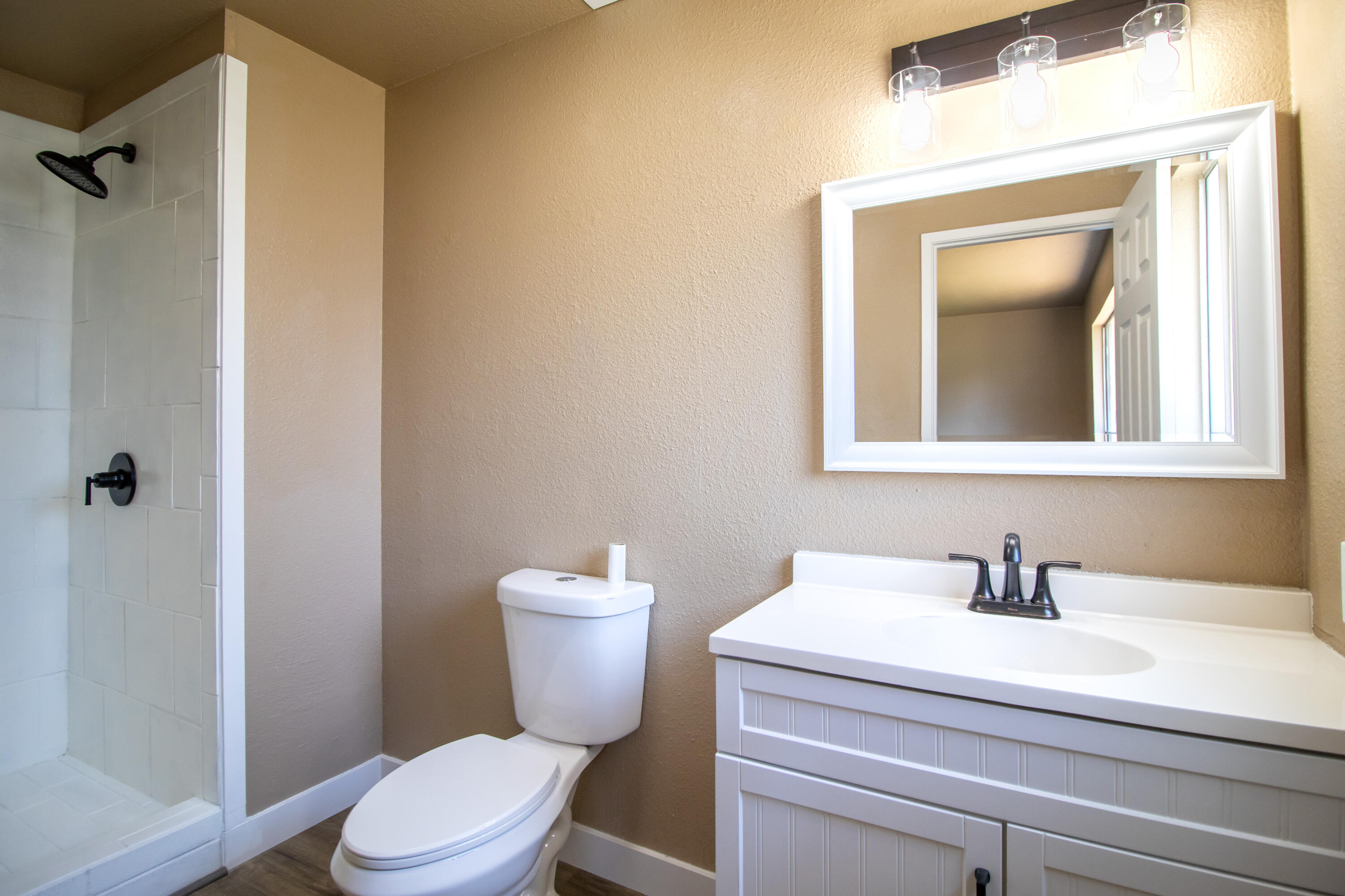 1620 W Grand Ave, Porterville, CA 93257