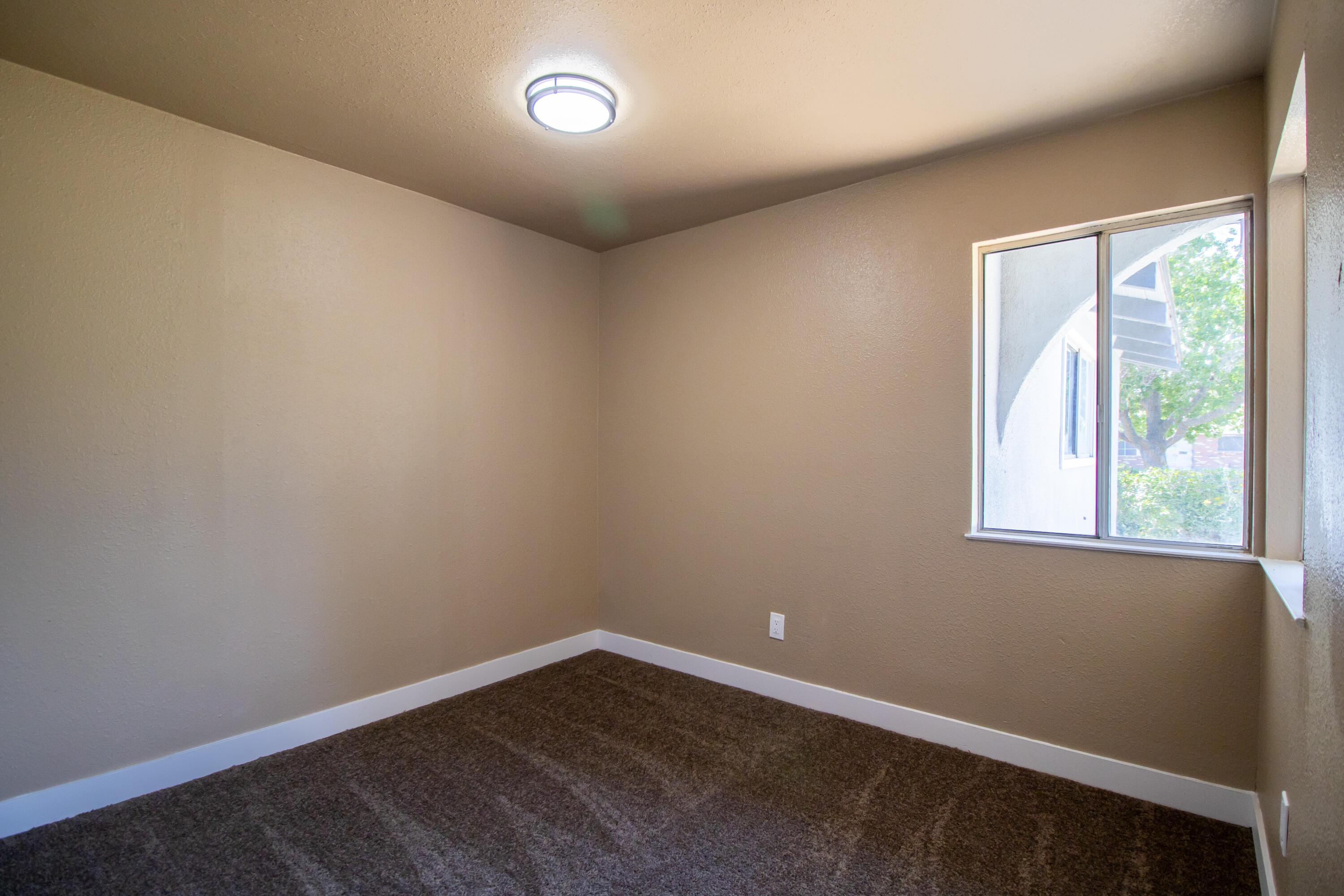 1620 W Grand Ave, Porterville, CA 93257