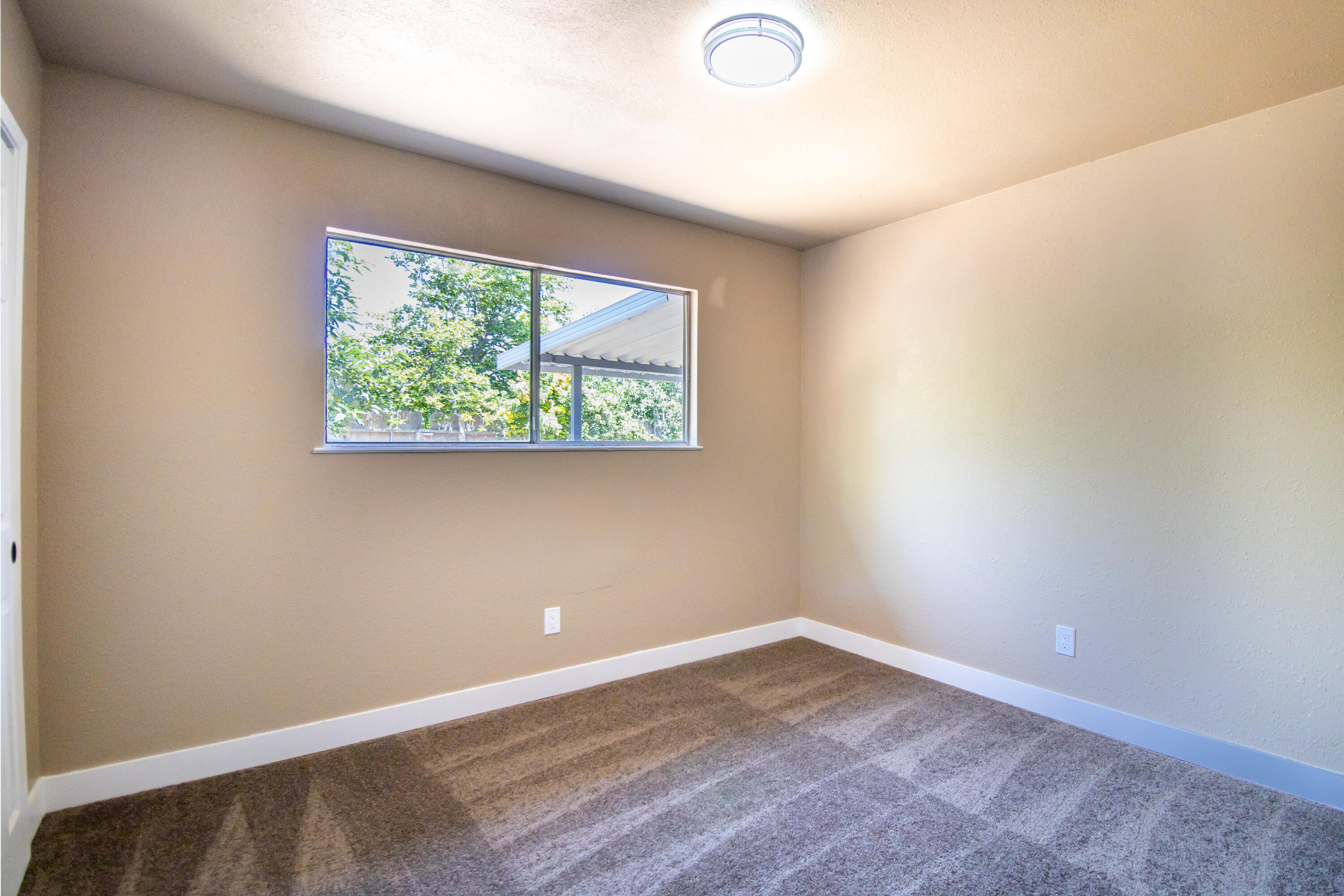 1620 W Grand Ave, Porterville, CA 93257