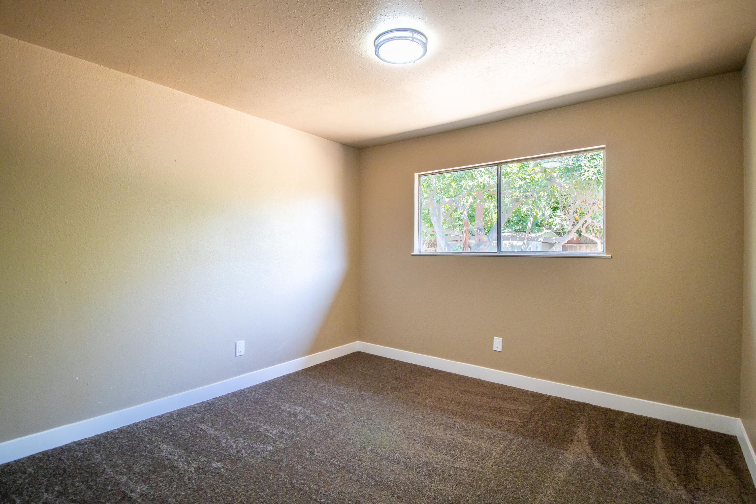 1620 W Grand Ave, Porterville, CA 93257