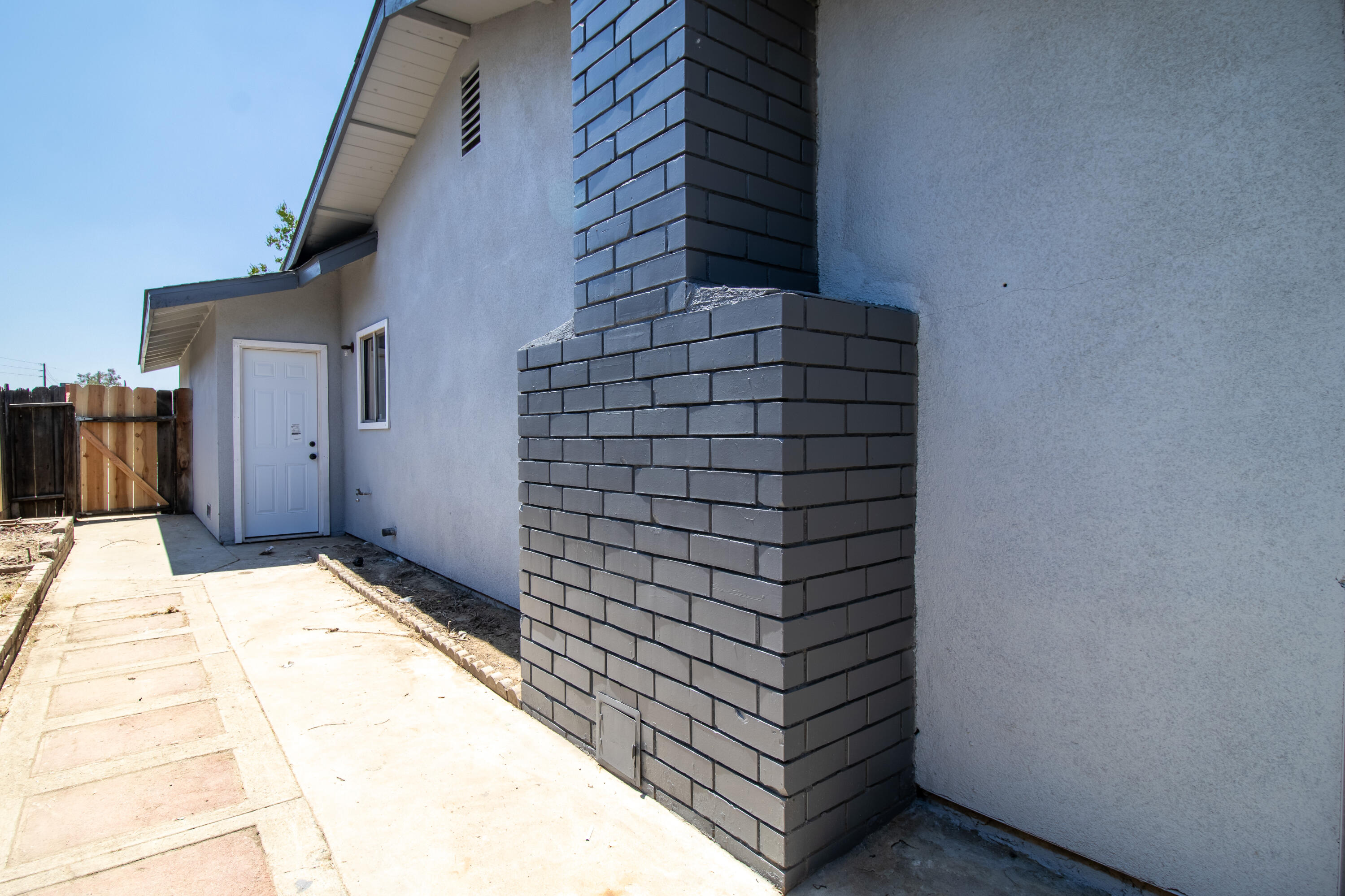 1620 W Grand Ave, Porterville, CA 93257