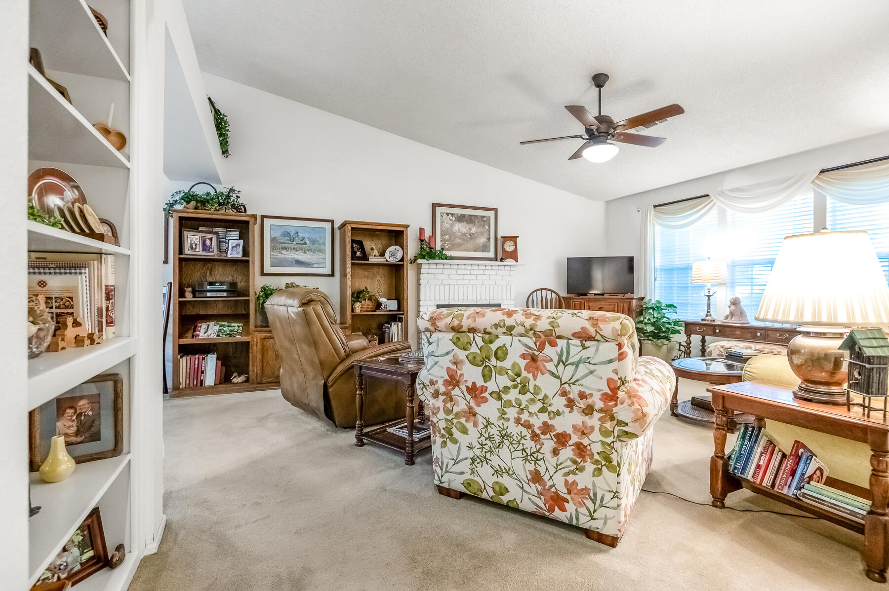 5937 W Feemster Ave, Visalia, CA 93277