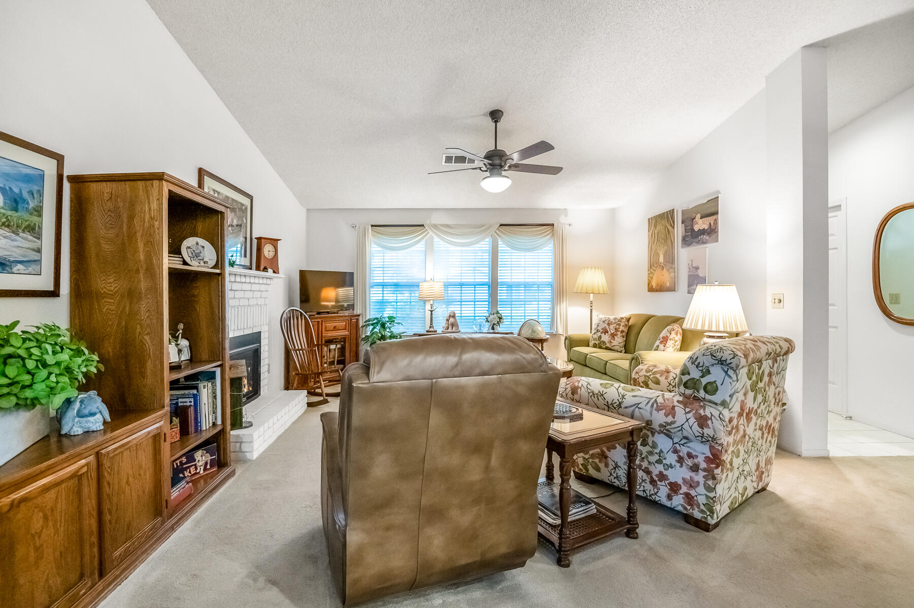 5937 W Feemster Ave, Visalia, CA 93277