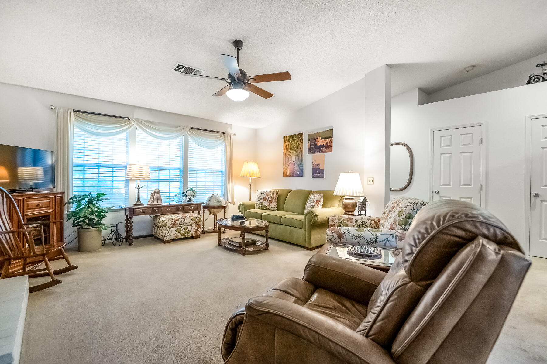 5937 W Feemster Ave, Visalia, CA 93277