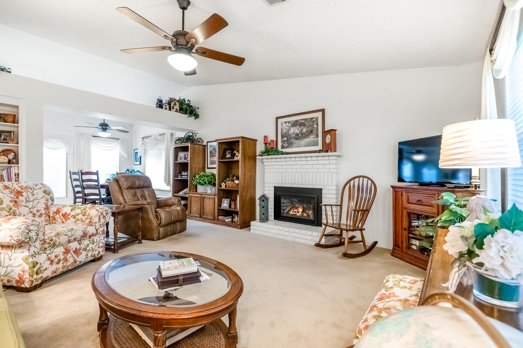 5937 W Feemster Ave, Visalia, CA 93277