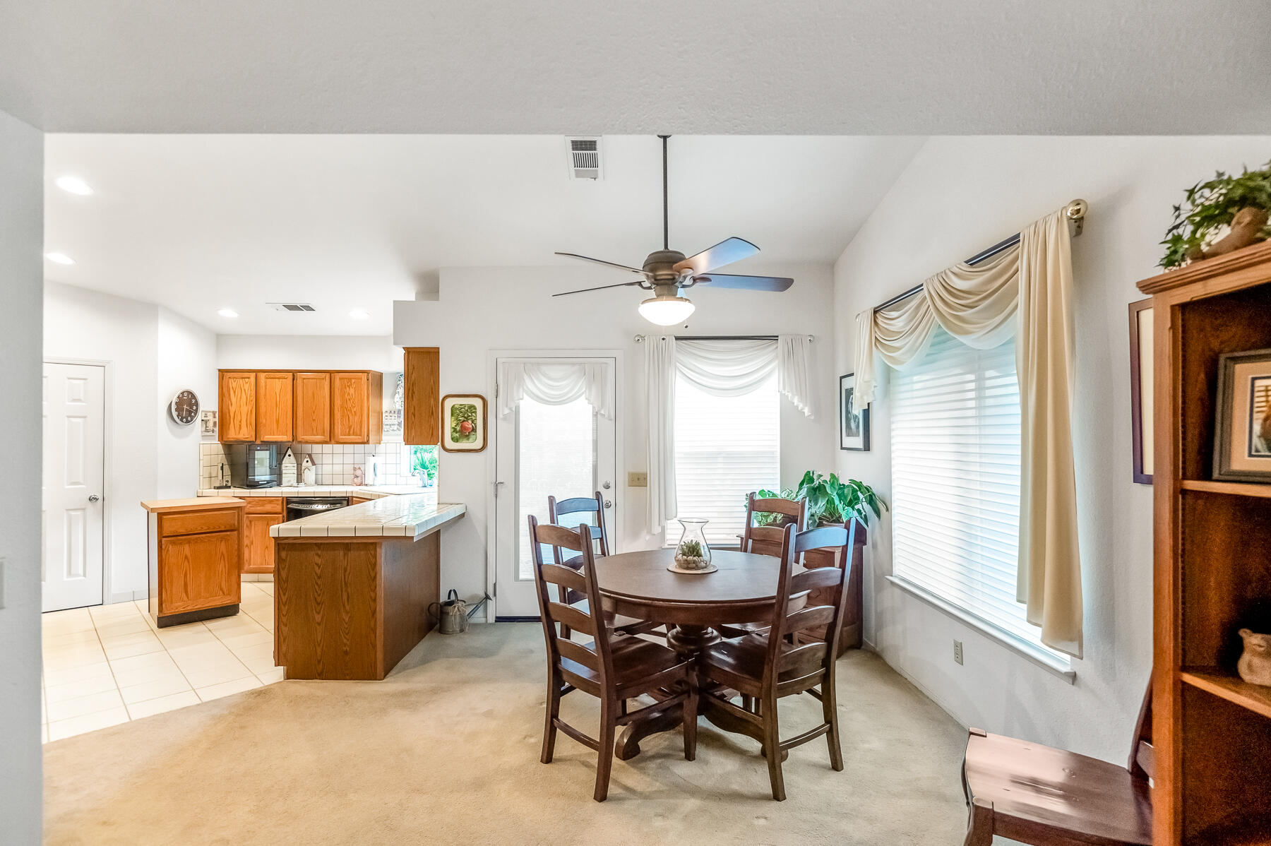5937 W Feemster Ave, Visalia, CA 93277