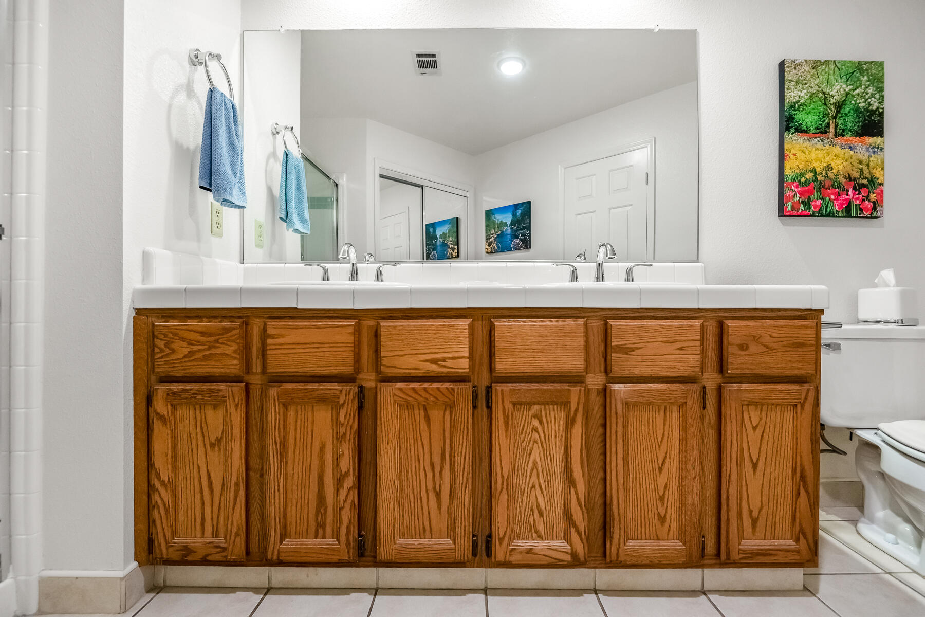 5937 W Feemster Ave, Visalia, CA 93277