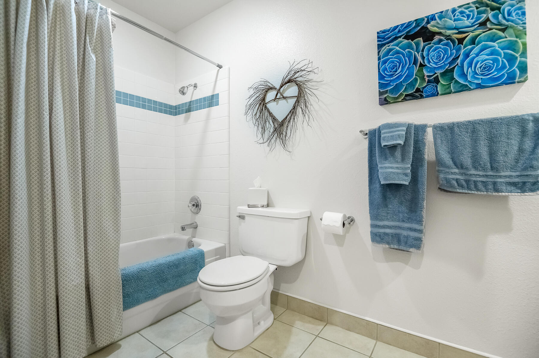 5937 W Feemster Ave, Visalia, CA 93277