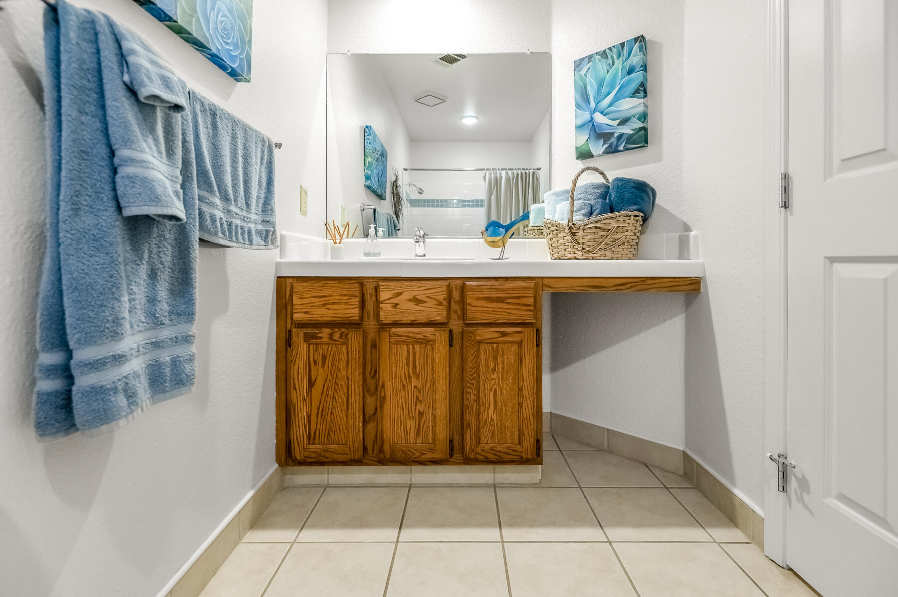 5937 W Feemster Ave, Visalia, CA 93277