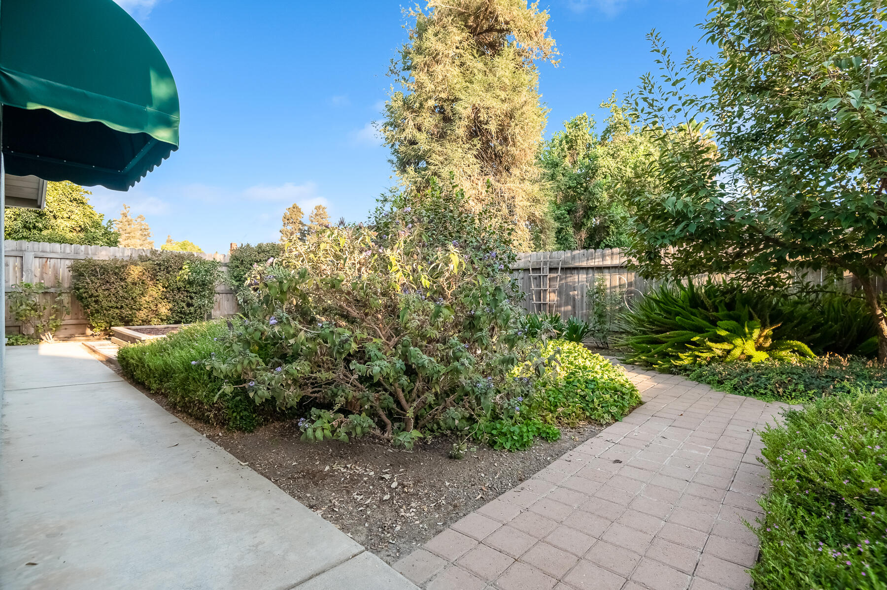 5937 W Feemster Ave, Visalia, CA 93277
