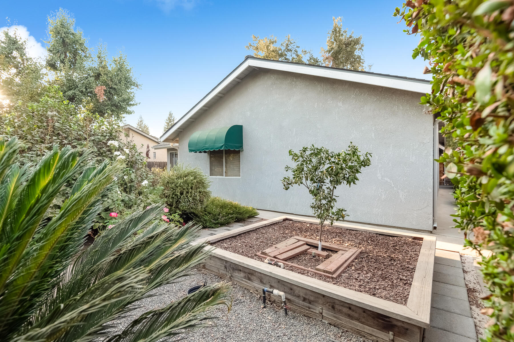 5937 W Feemster Ave, Visalia, CA 93277