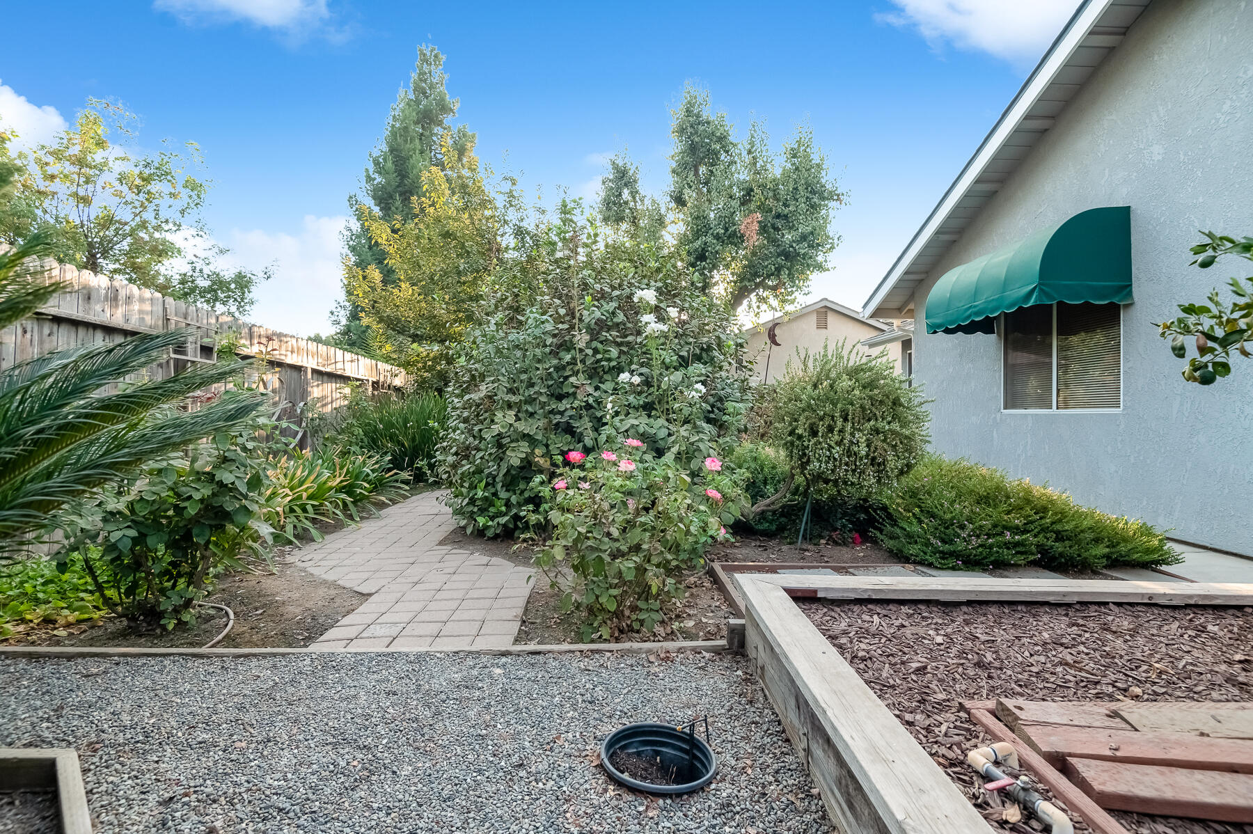 5937 W Feemster Ave, Visalia, CA 93277