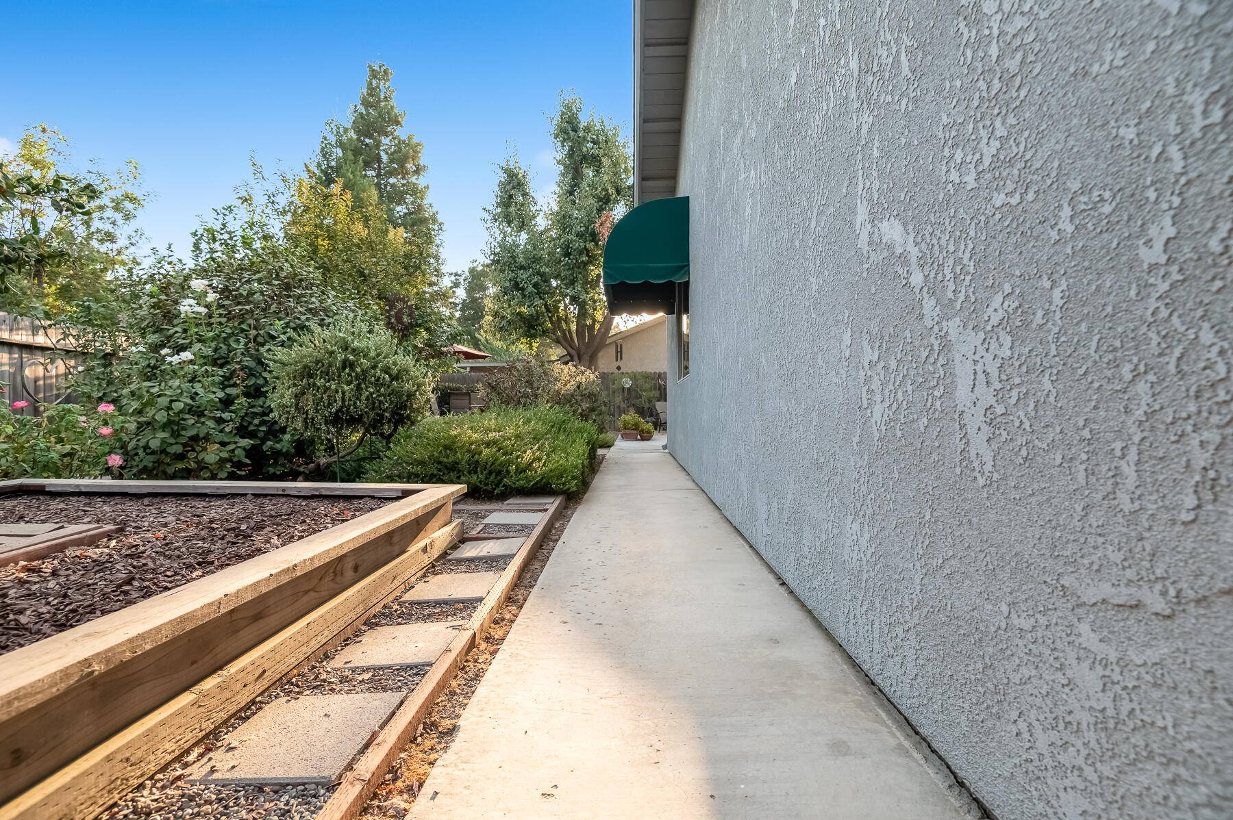 5937 W Feemster Ave, Visalia, CA 93277