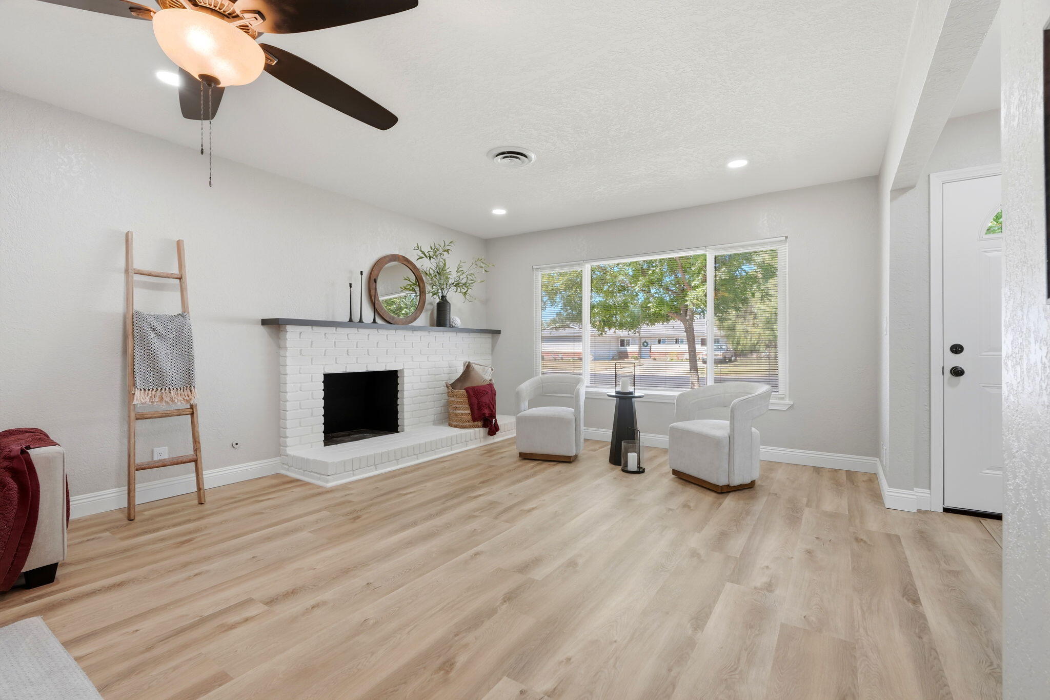 2245 E Lemmon Way, Hanford, CA 93230