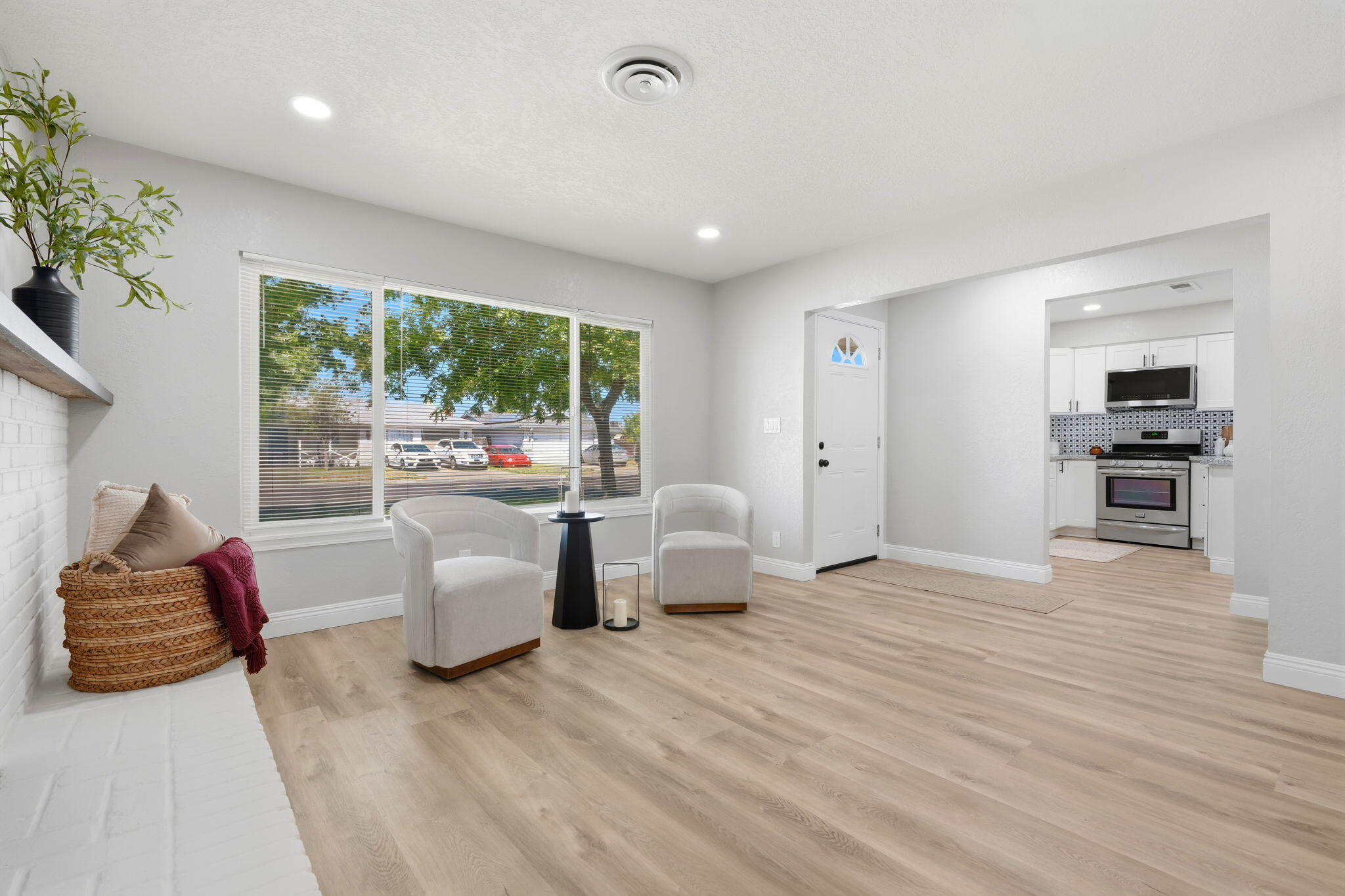 2245 E Lemmon Way, Hanford, CA 93230