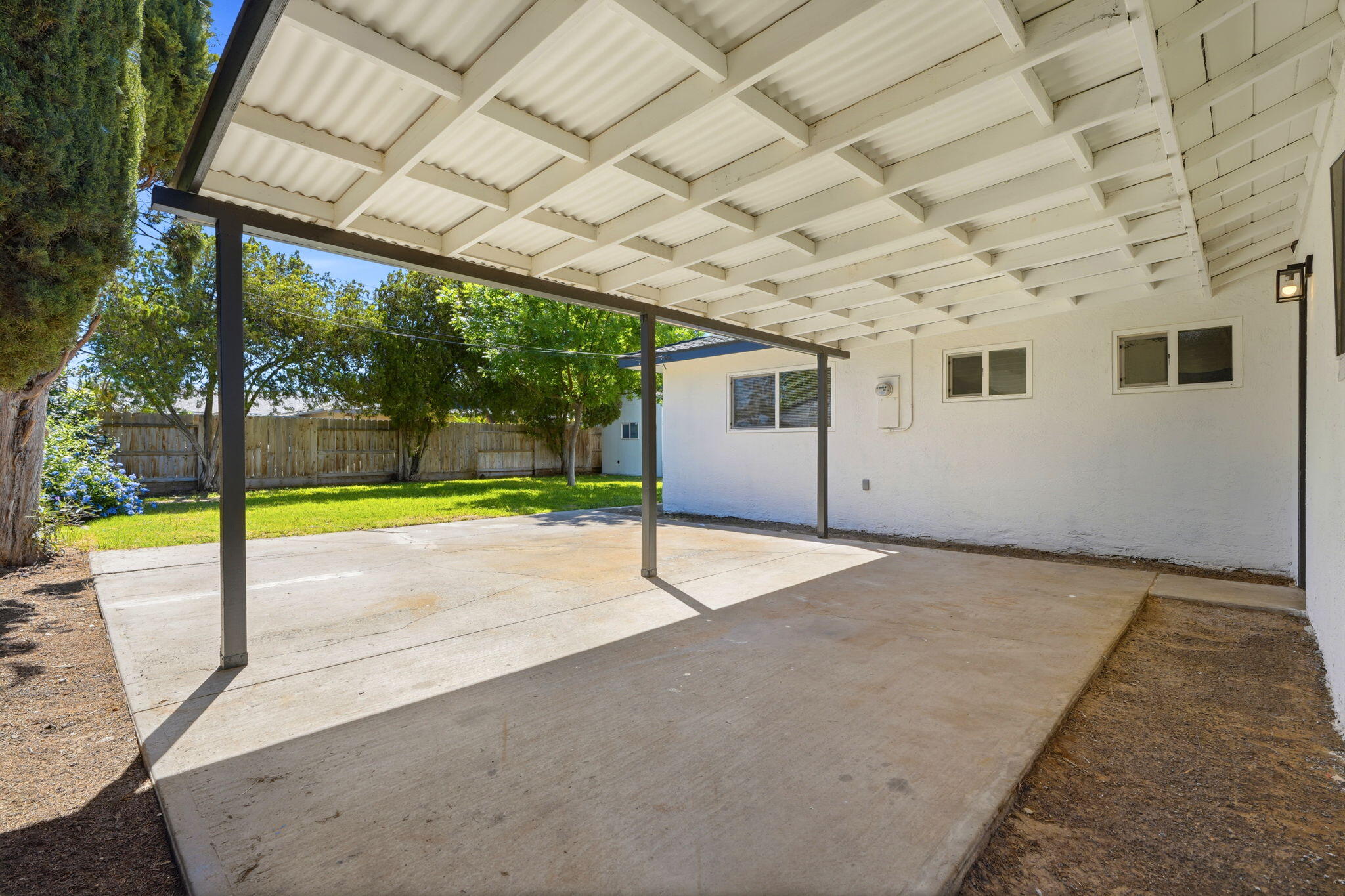 2245 E Lemmon Way, Hanford, CA 93230