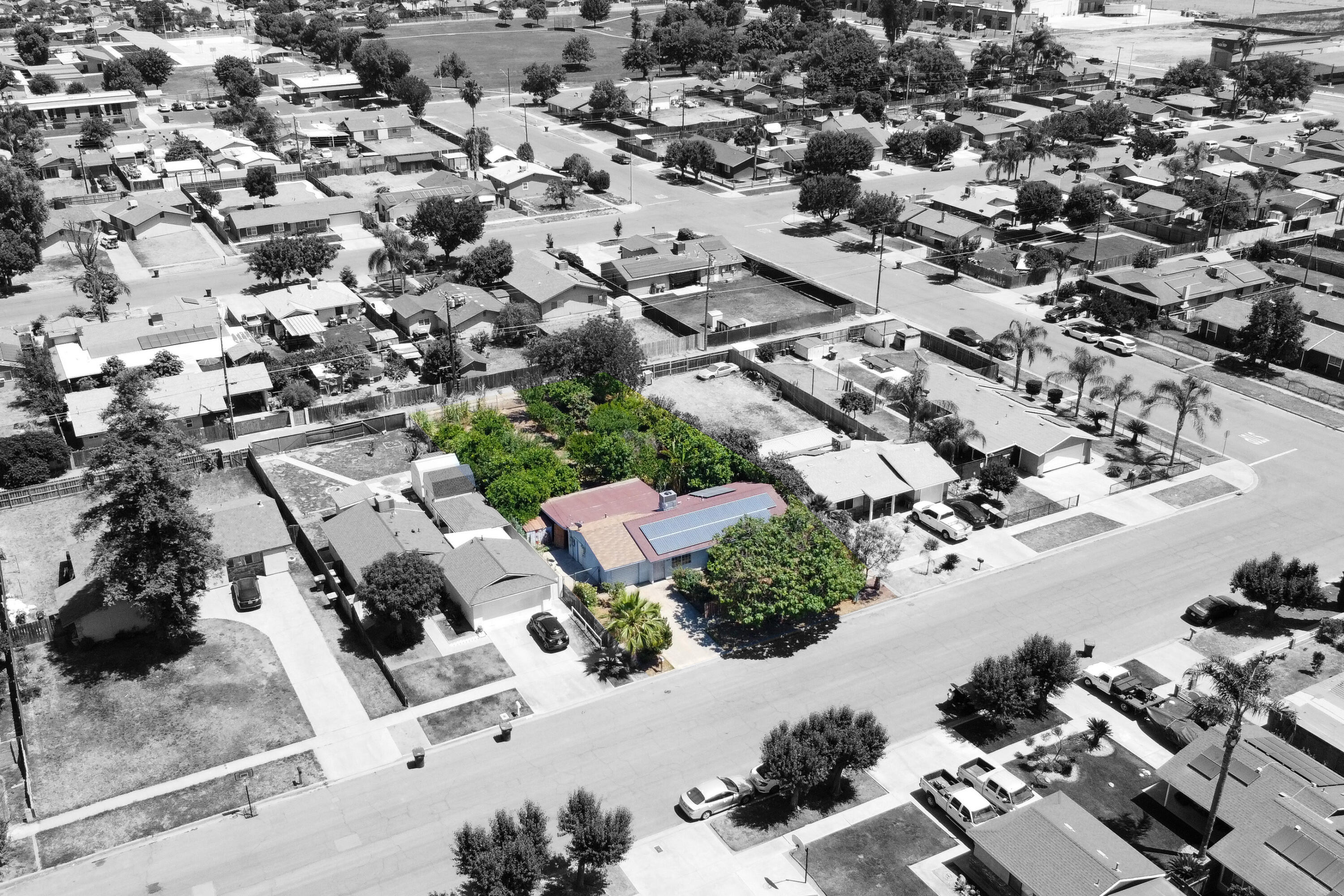 842 S P St, Tulare, CA 93274