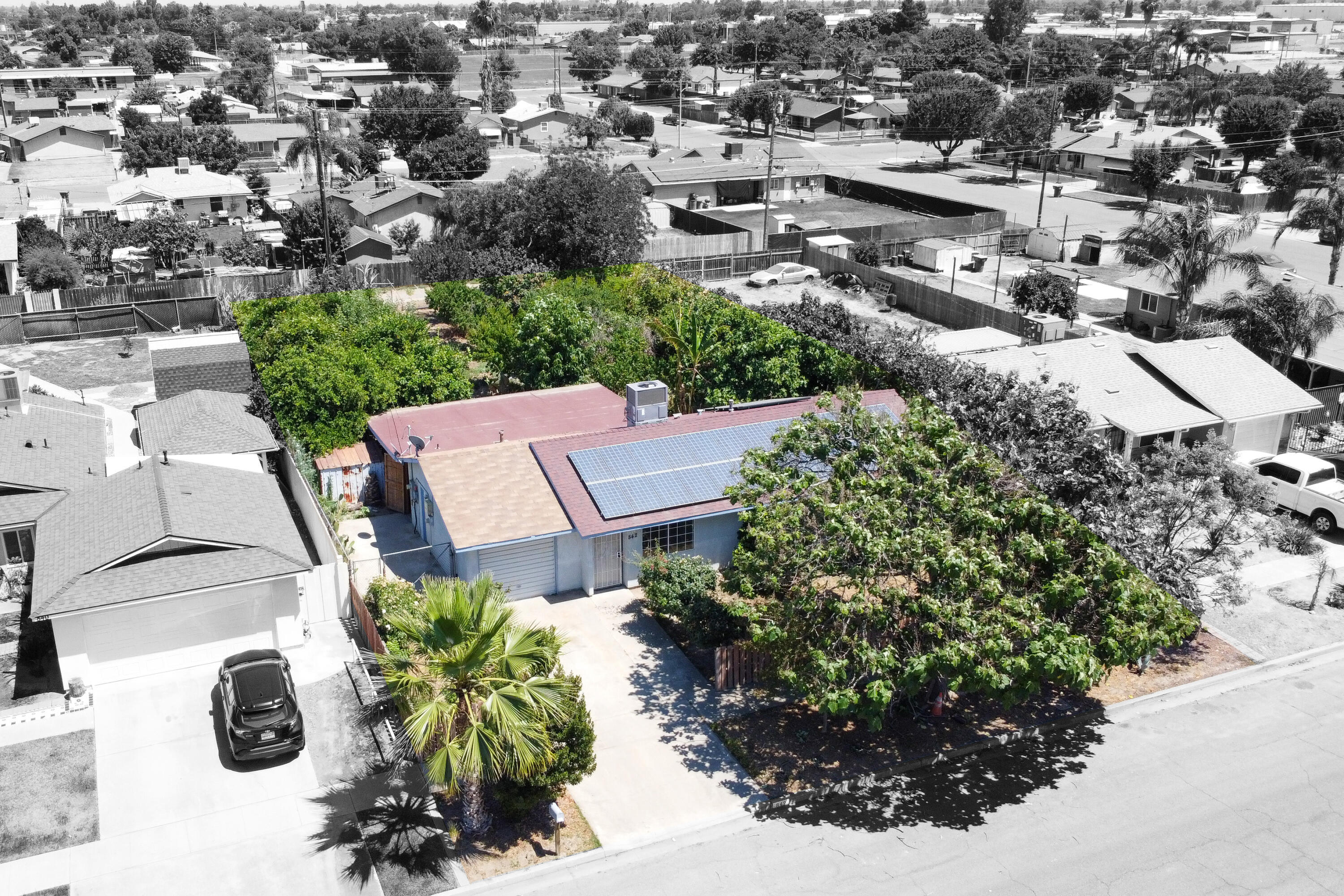 842 S P St, Tulare, CA 93274