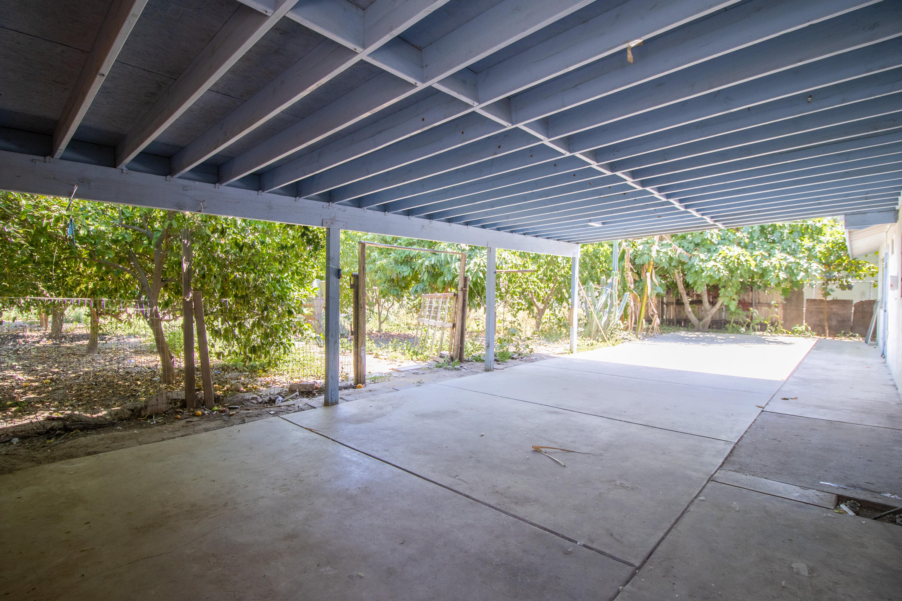 842 S P St, Tulare, CA 93274