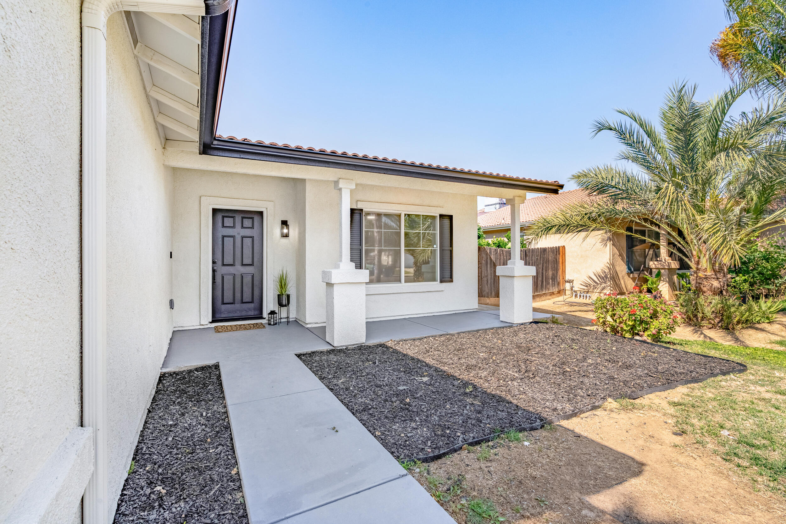 1912 Santa Maria Ave, Porterville, CA 93257