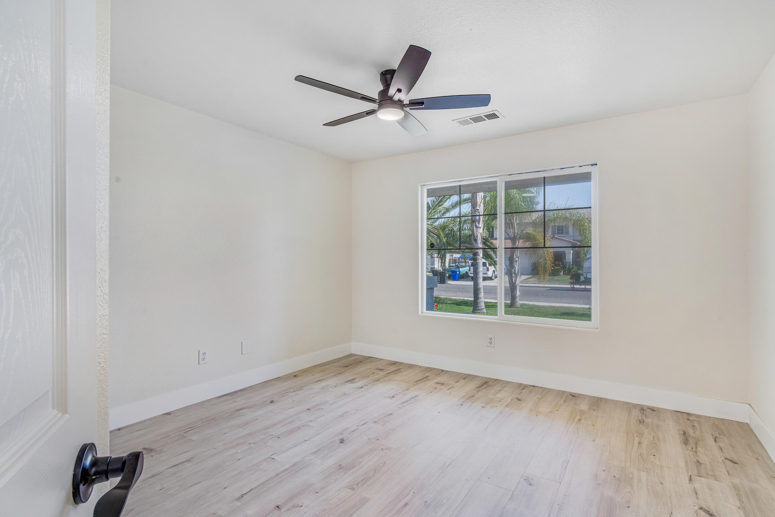 1912 Santa Maria Ave, Porterville, CA 93257
