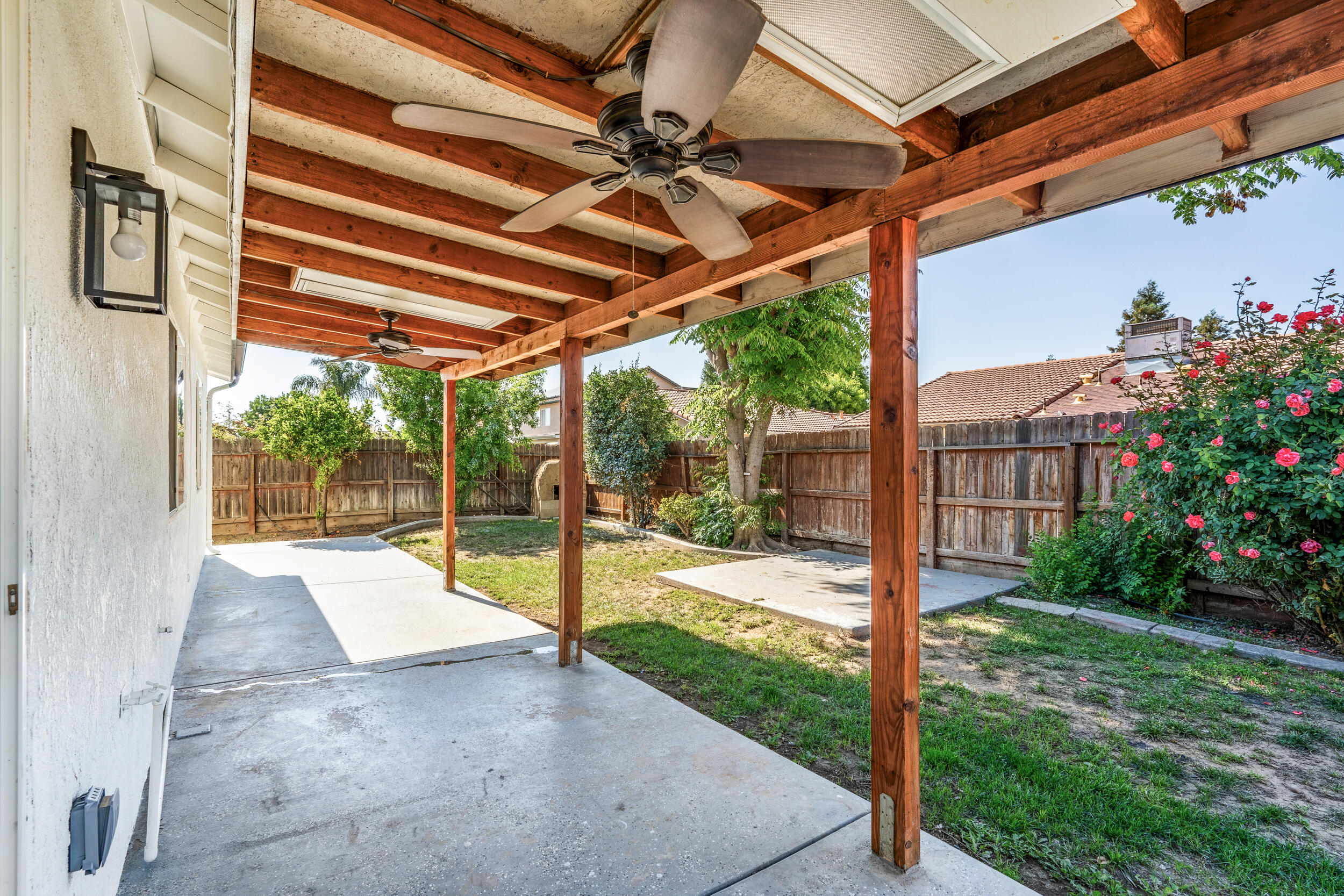 1912 Santa Maria Ave, Porterville, CA 93257