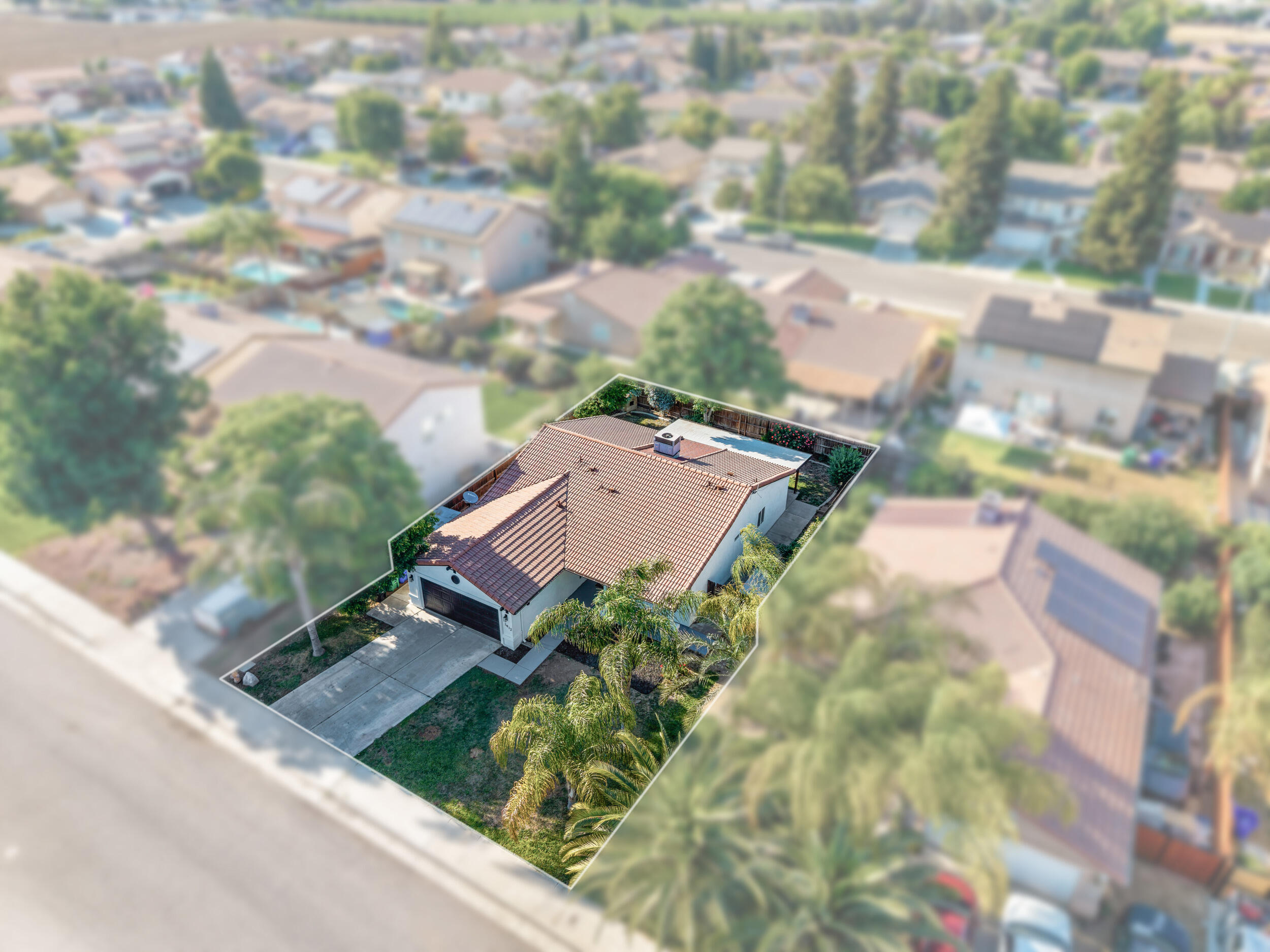 1912 Santa Maria Ave, Porterville, CA 93257