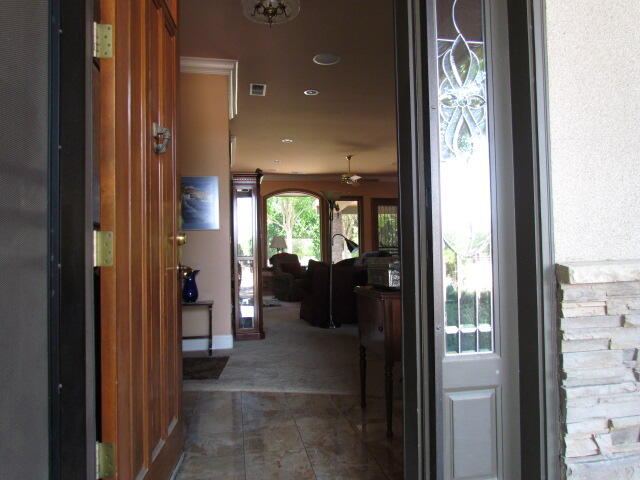 1072 Rorden Ave, Selma, CA 93662