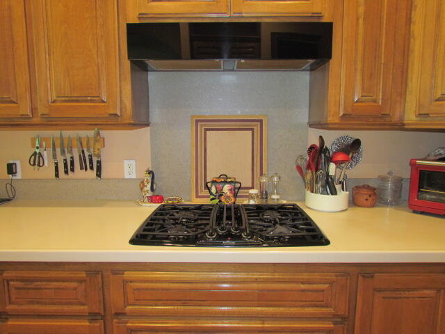 1072 Rorden Ave, Selma, CA 93662