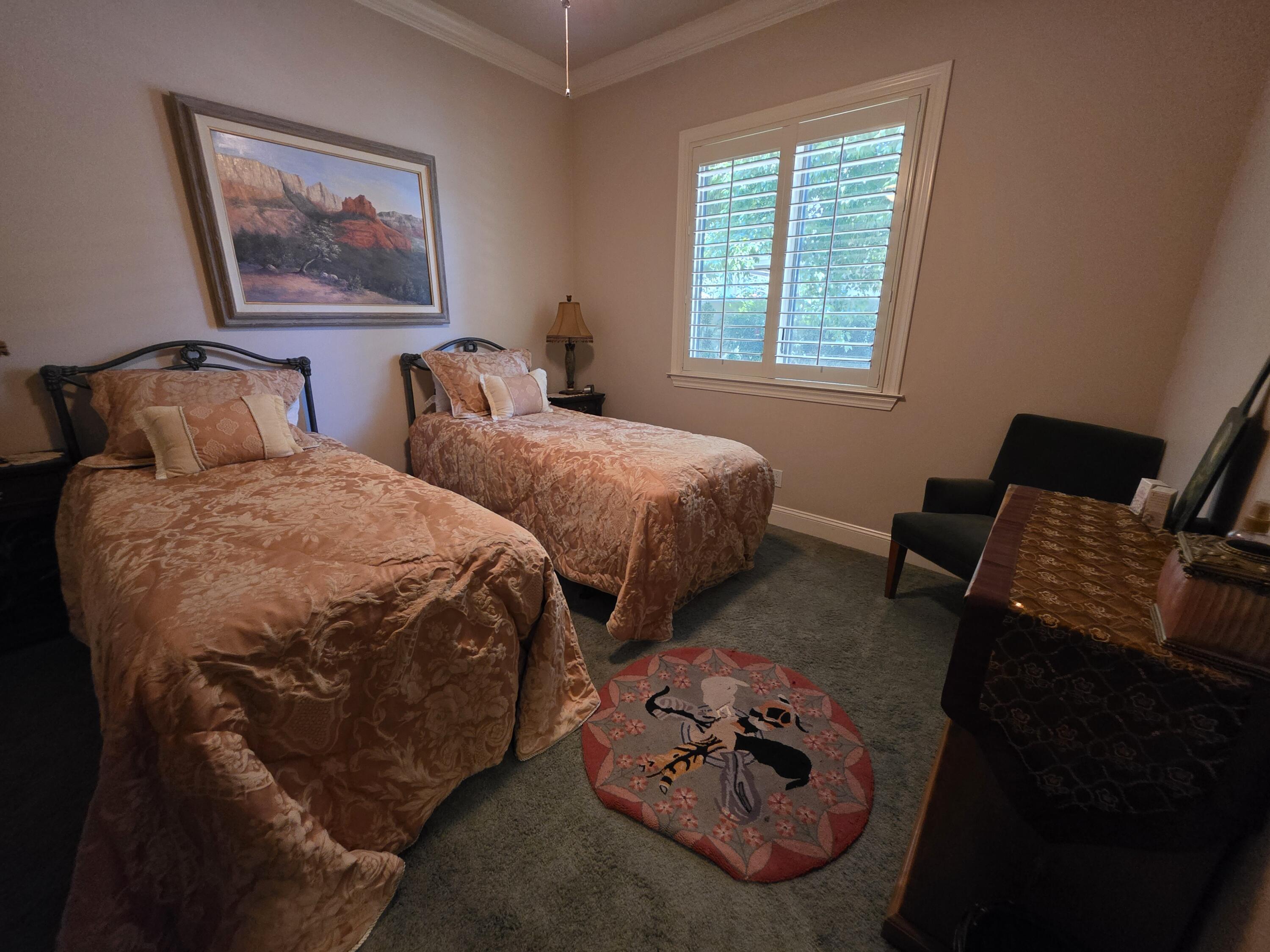 1072 Rorden Ave, Selma, CA 93662