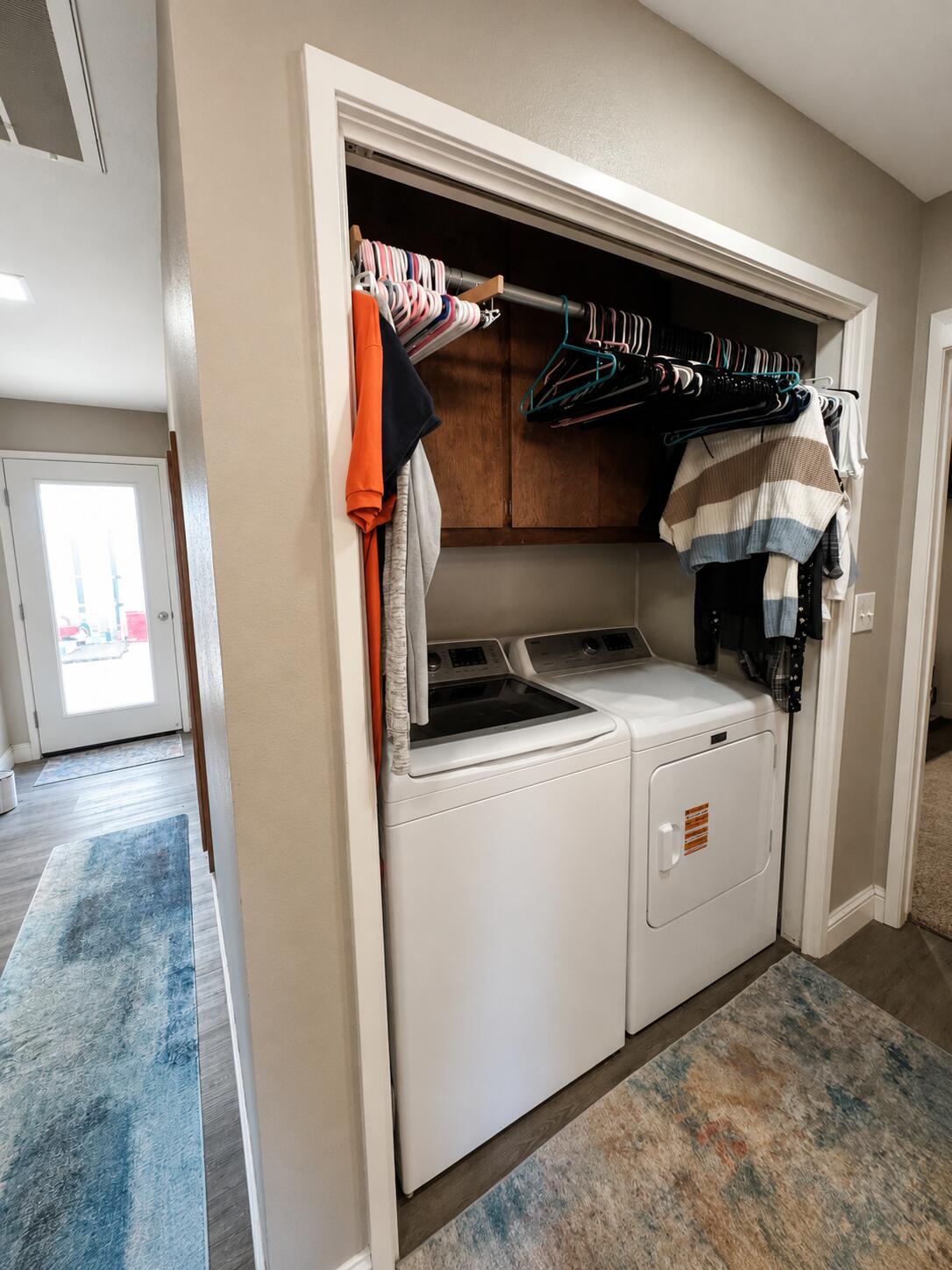 106 E Mountain View Ave, Porterville, CA 93257