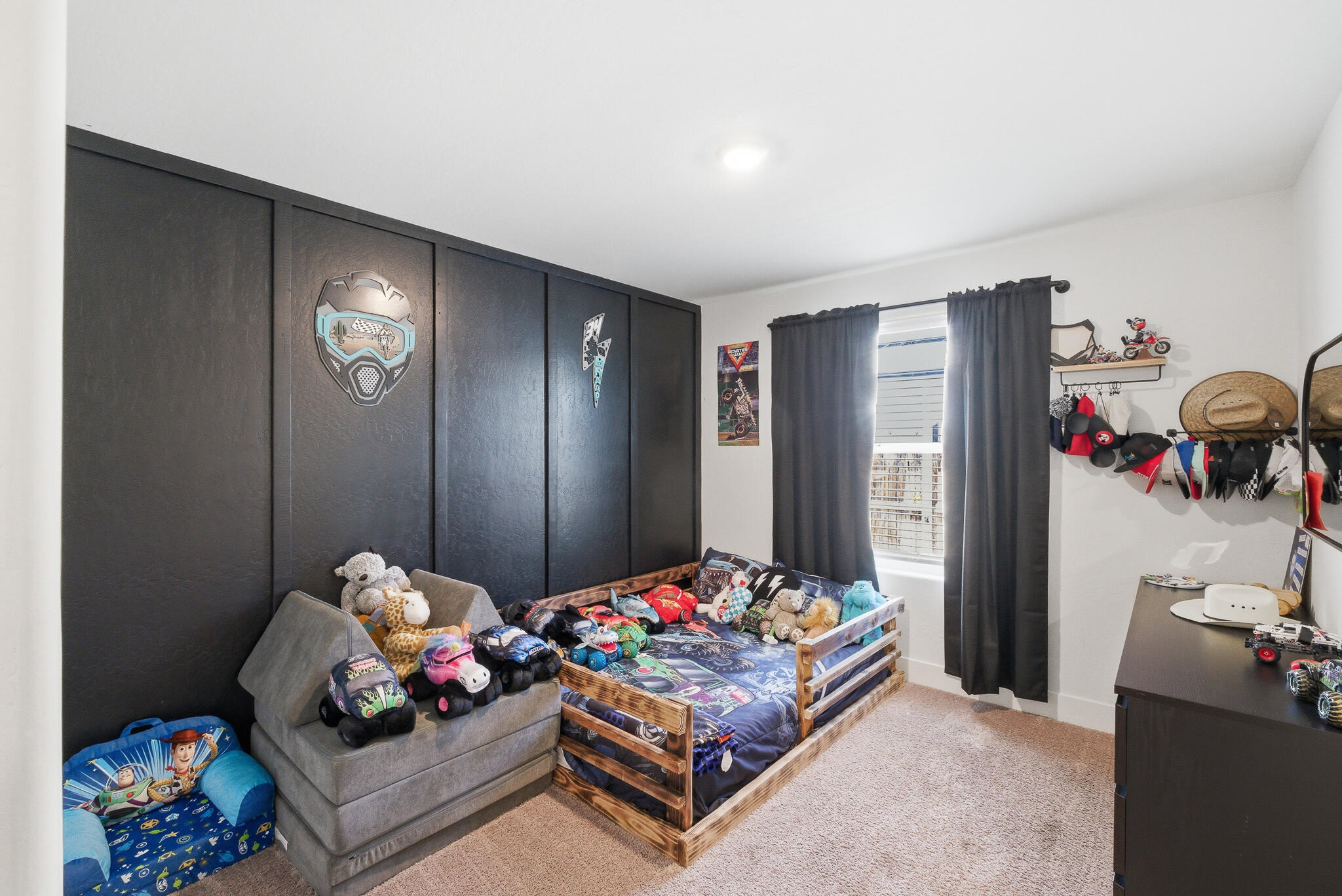 2611 S Spruce St, Visalia, CA 93292