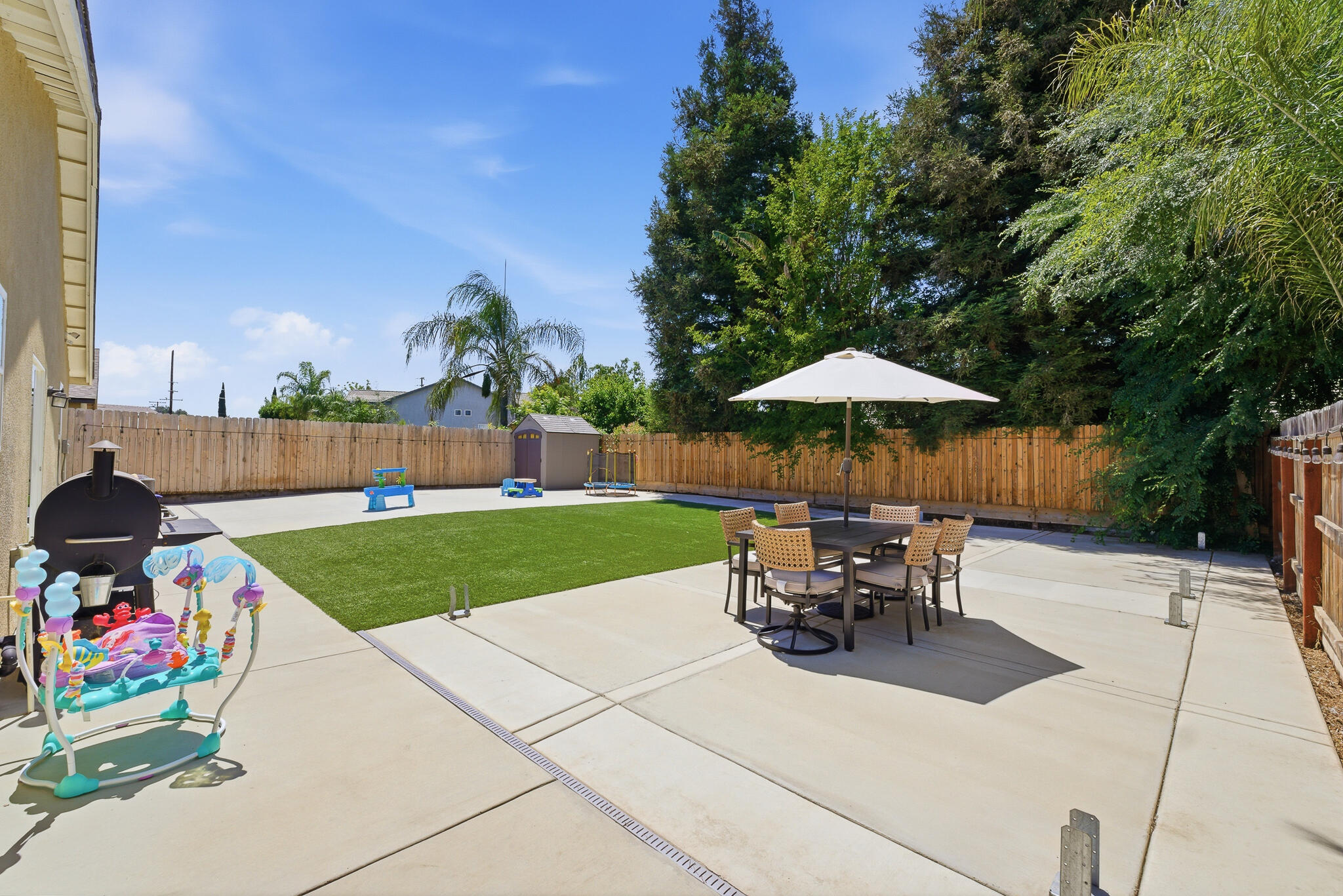 2611 S Spruce St, Visalia, CA 93292