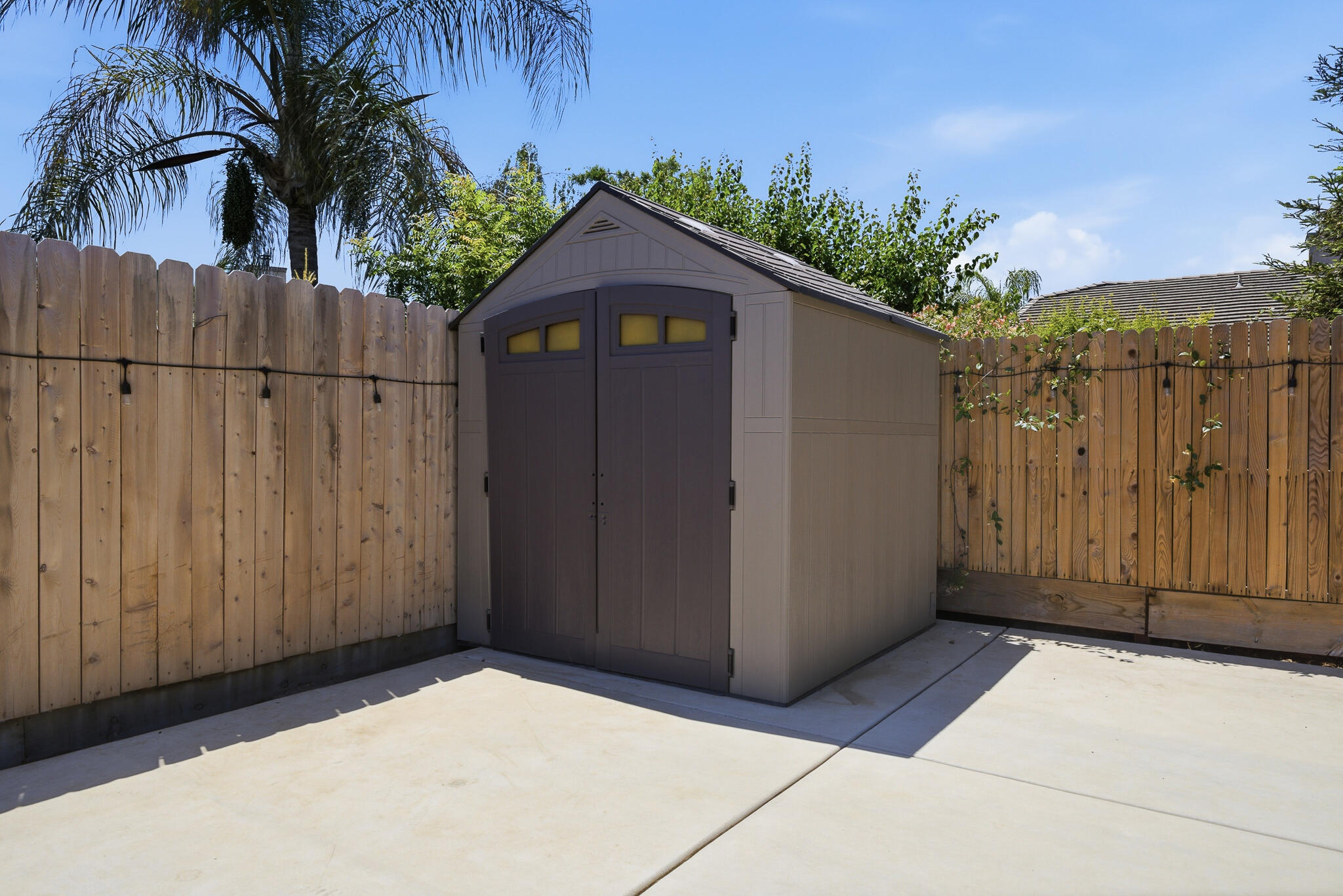 2611 S Spruce St, Visalia, CA 93292