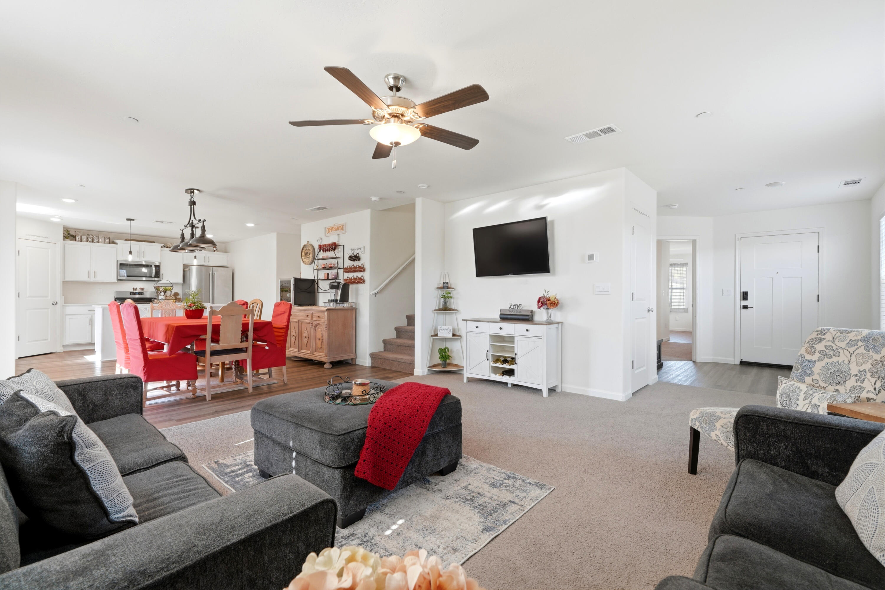 401 River St, Tulare, CA 93274