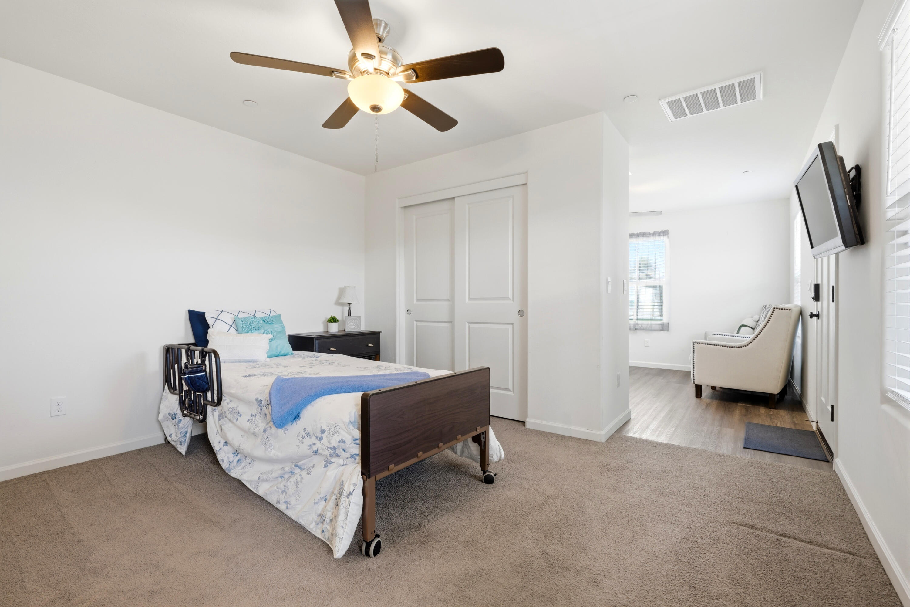 401 River St, Tulare, CA 93274