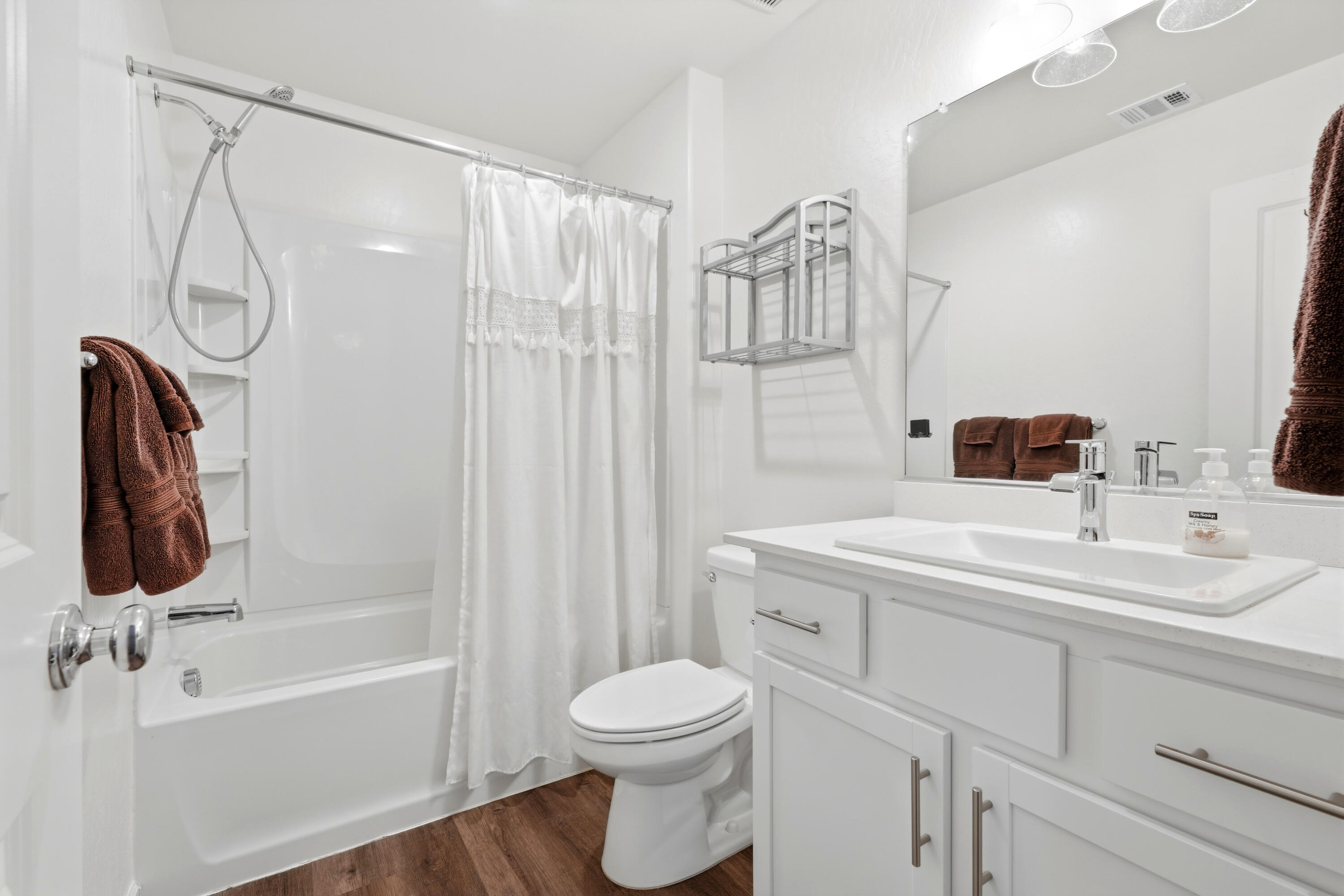401 River St, Tulare, CA 93274