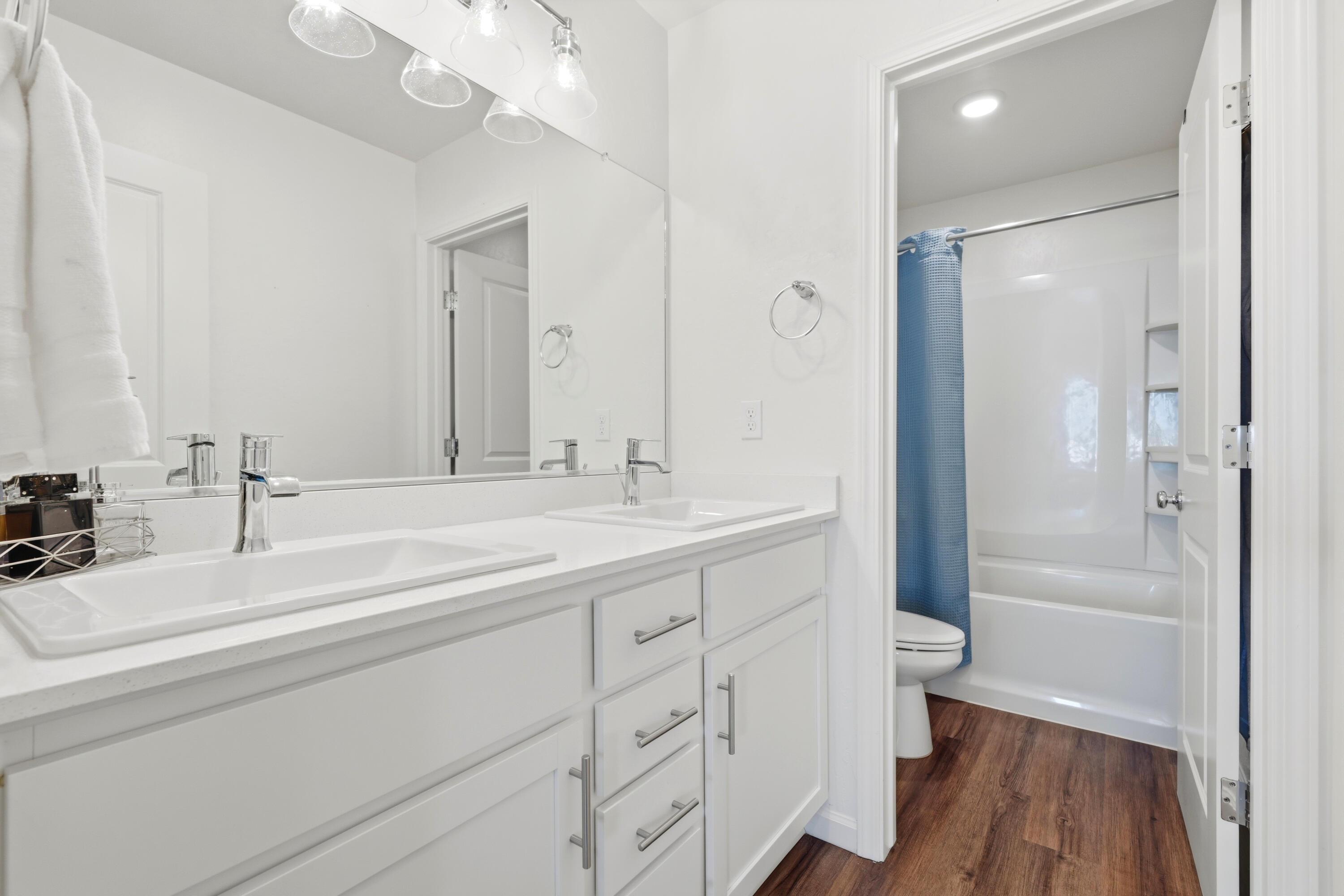 401 River St, Tulare, CA 93274
